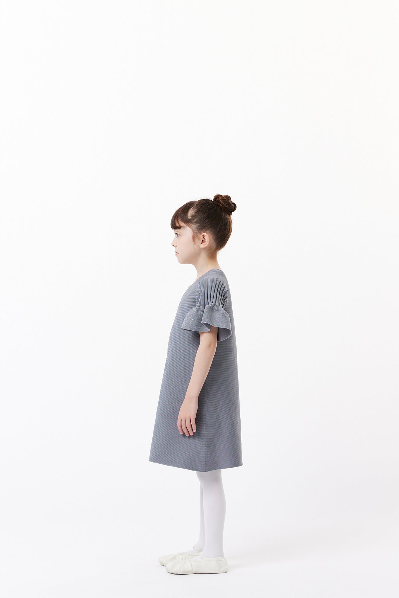 Model height: 114cm Wearing size: 1