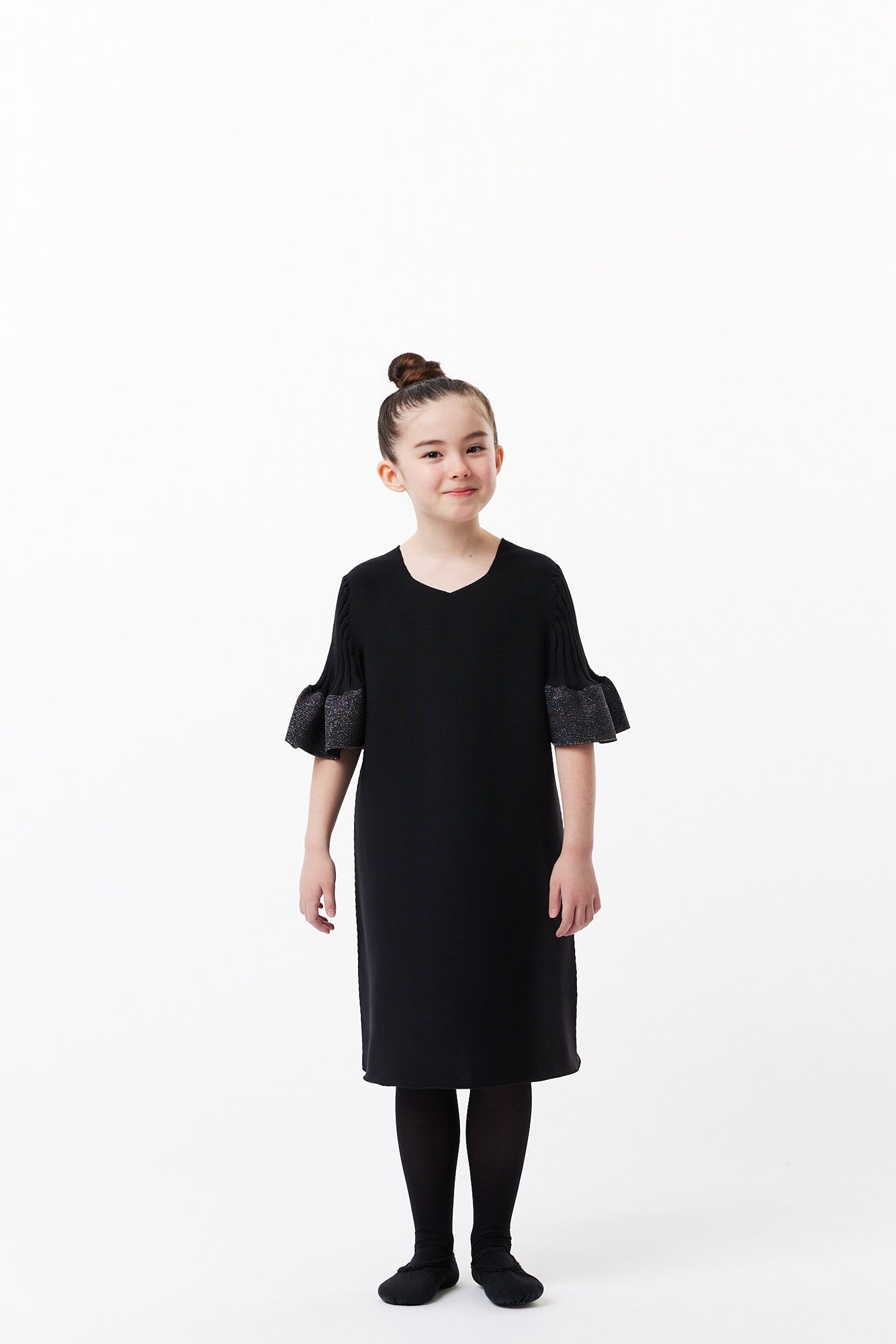 Model height: 128cm Wearing size: 5