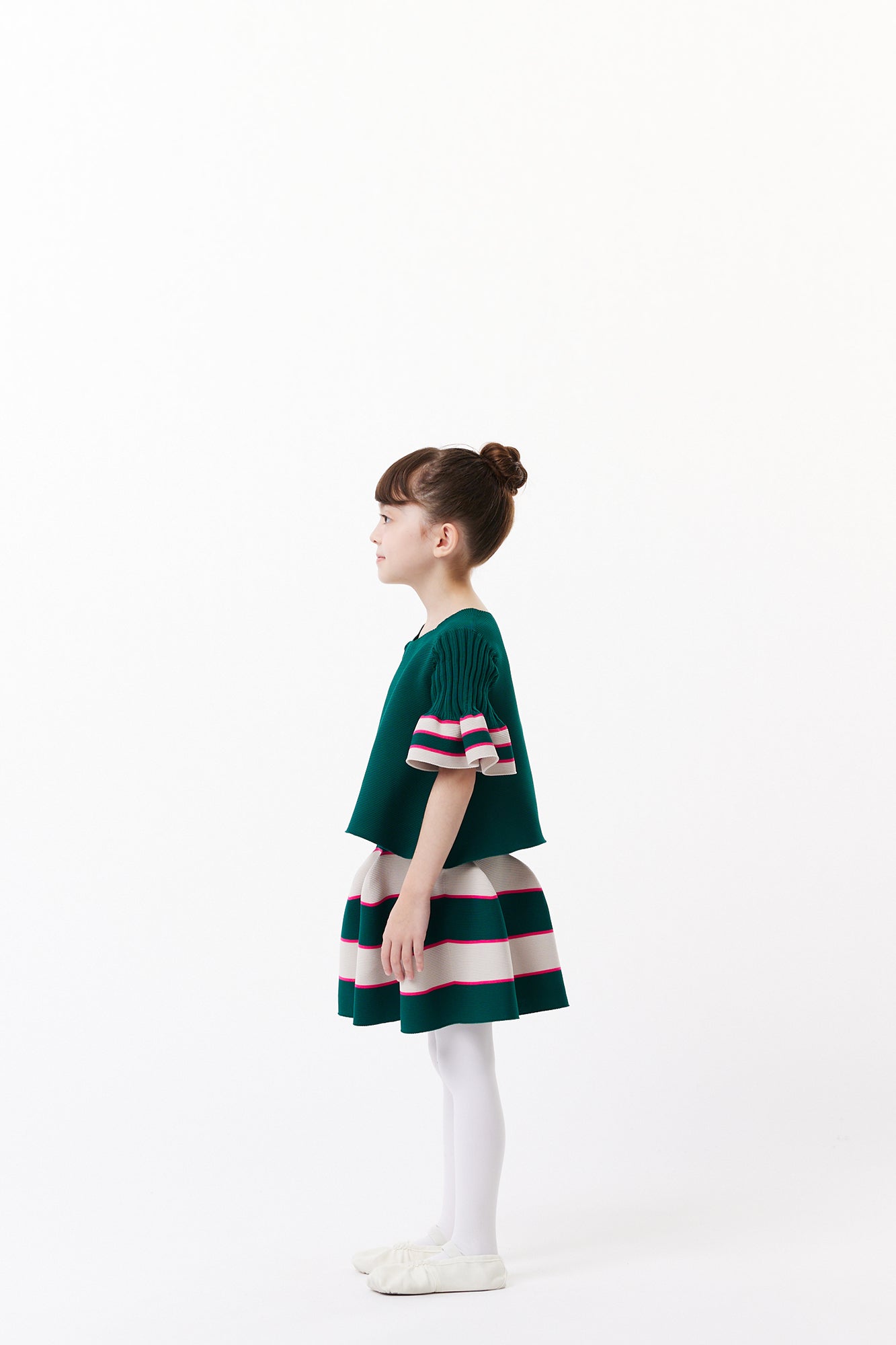 Model height: 114cm Wearing size: 1