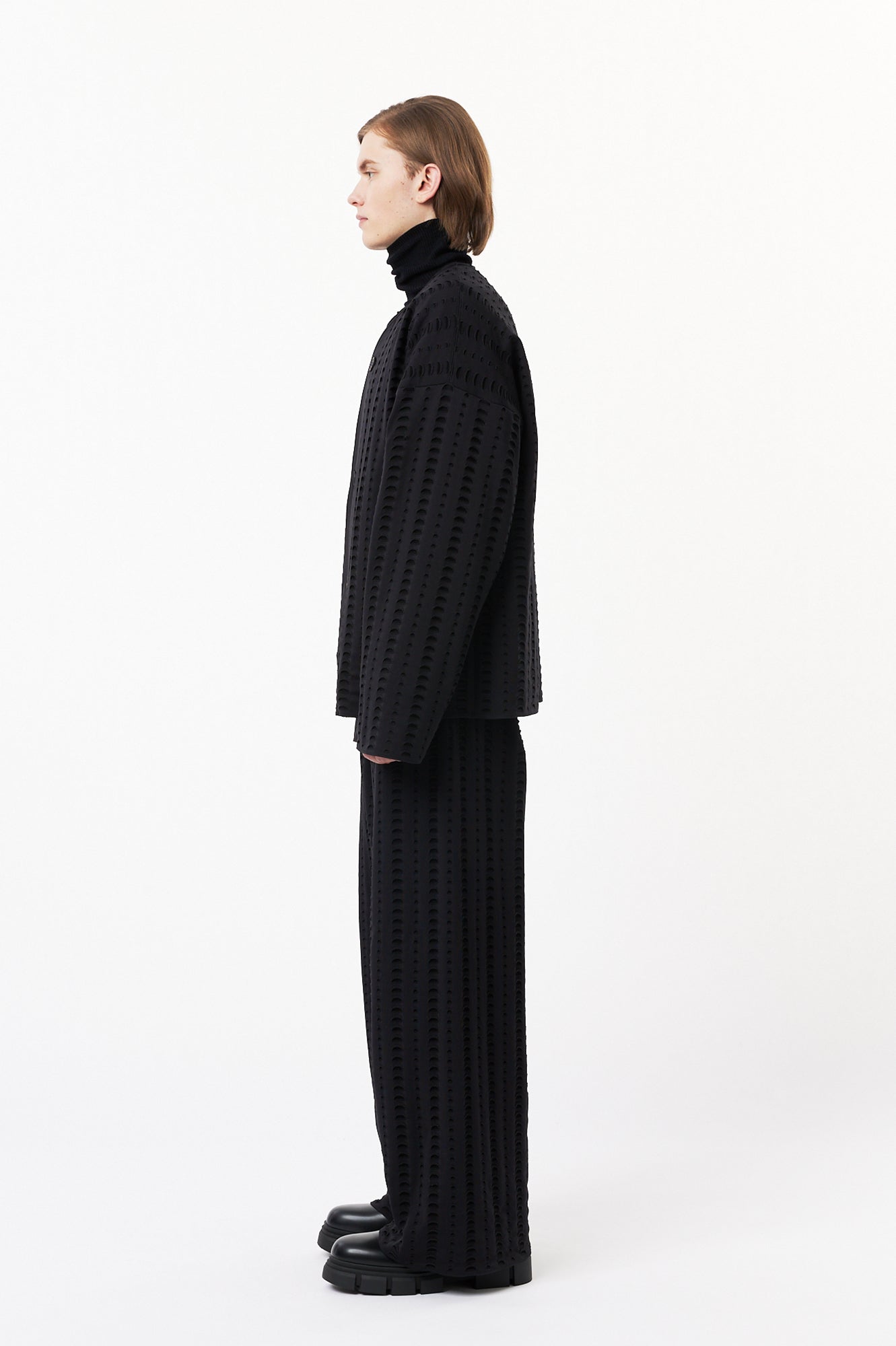 Model height: 184cm Wearing size: 5