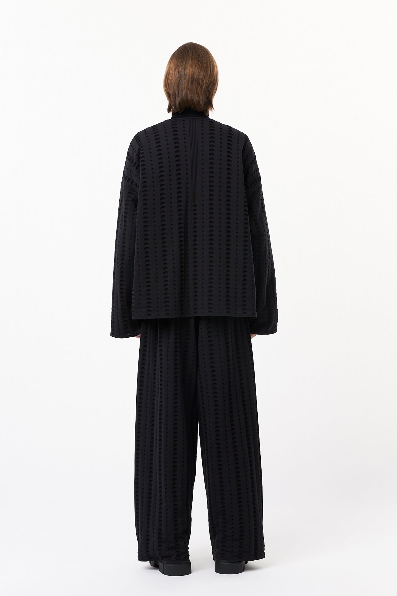 Model height: 184cm Wearing size: 5