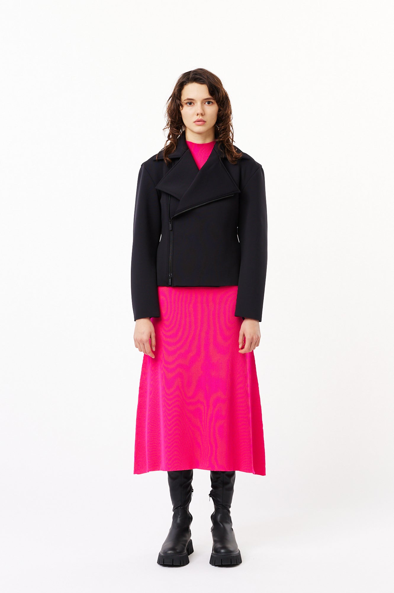 Model height: 176cm Wearing size: 3
