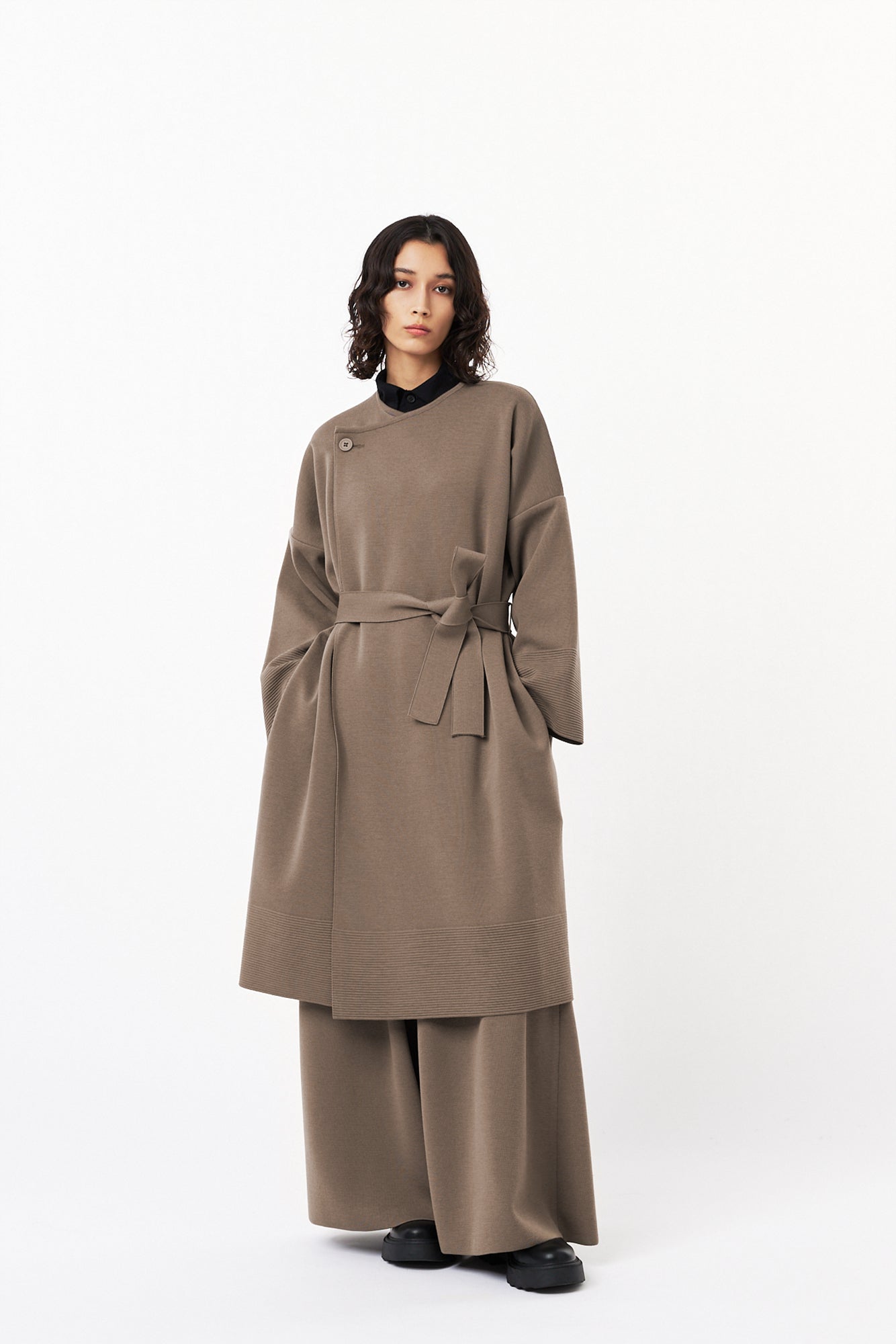 Model height: 167cm Wearing size: 1