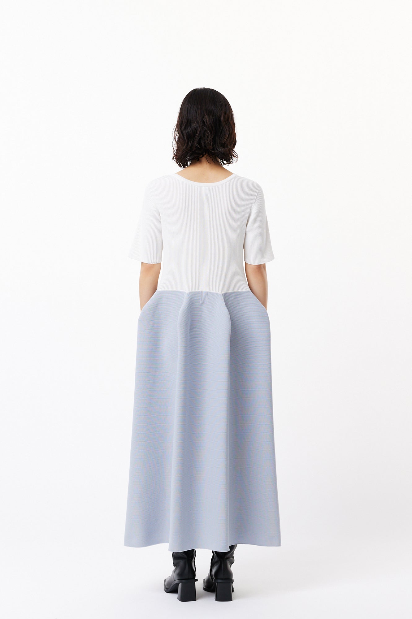 Model height: 167cm Wearing size: 3