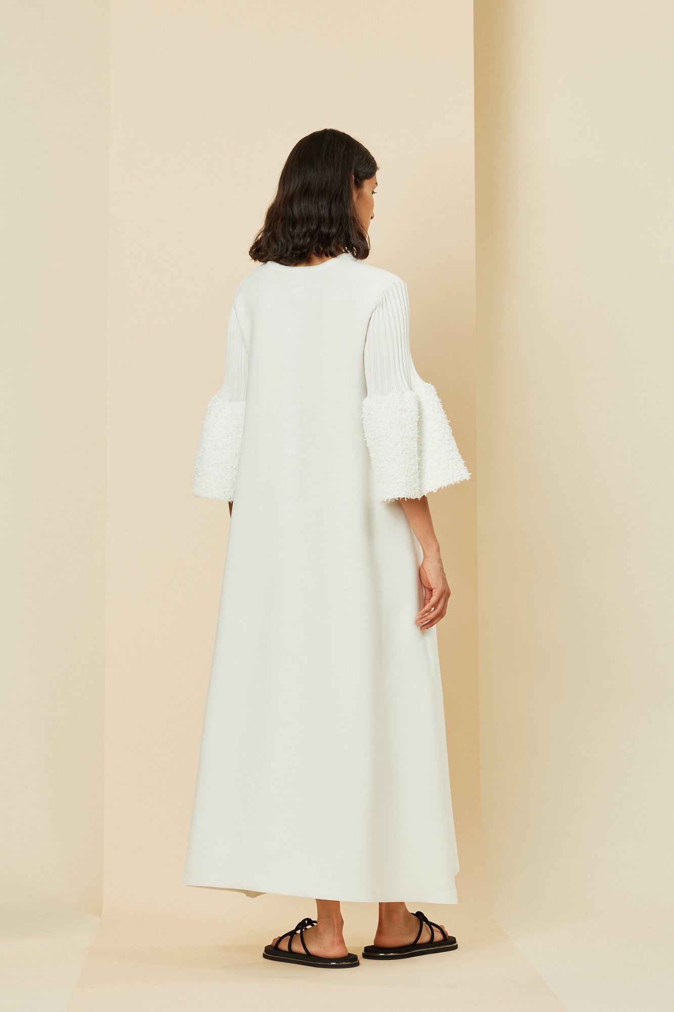 Model height: 172cm Wearing size: 3