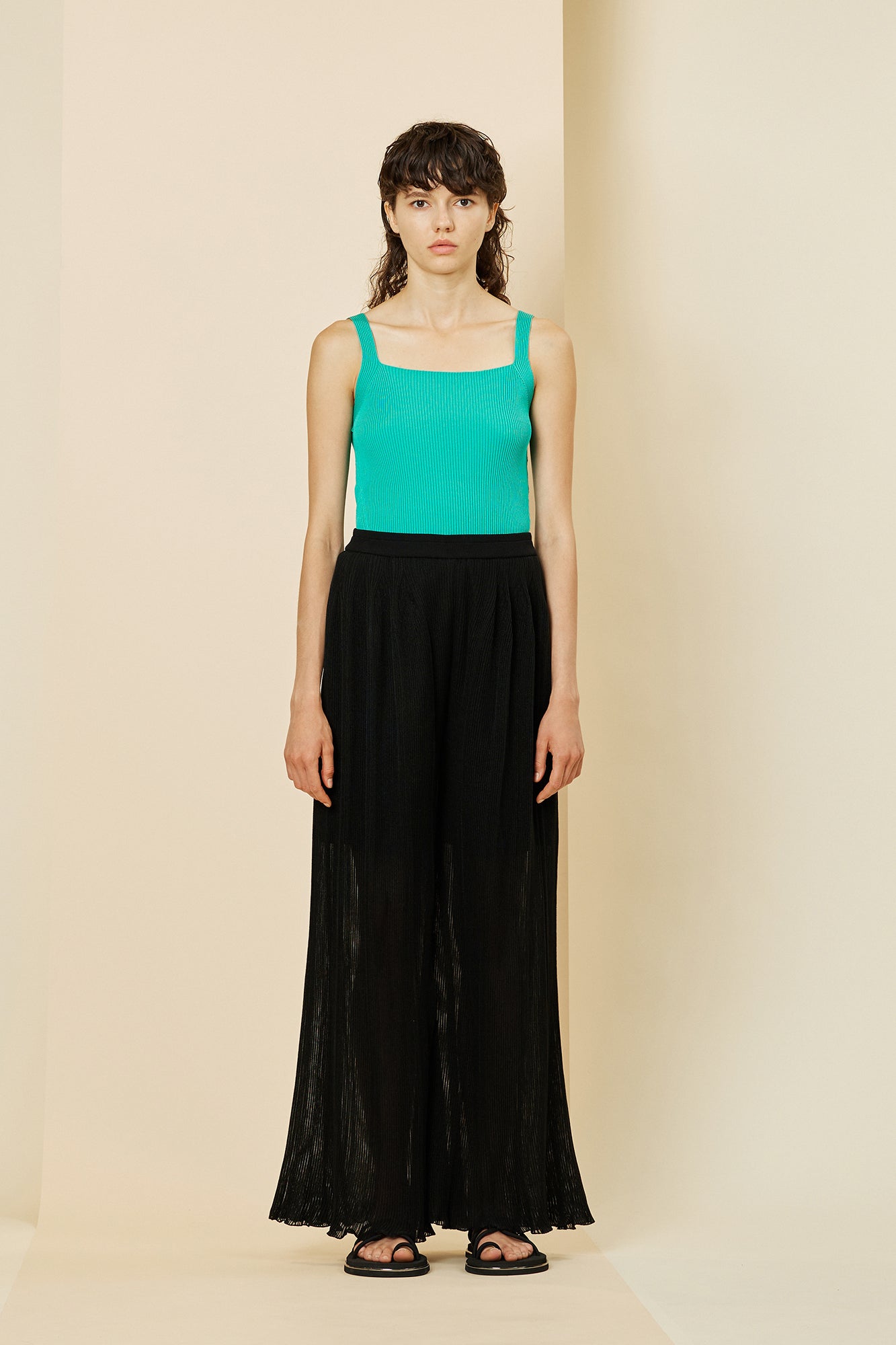 Model height: 176cm, wearing size: F