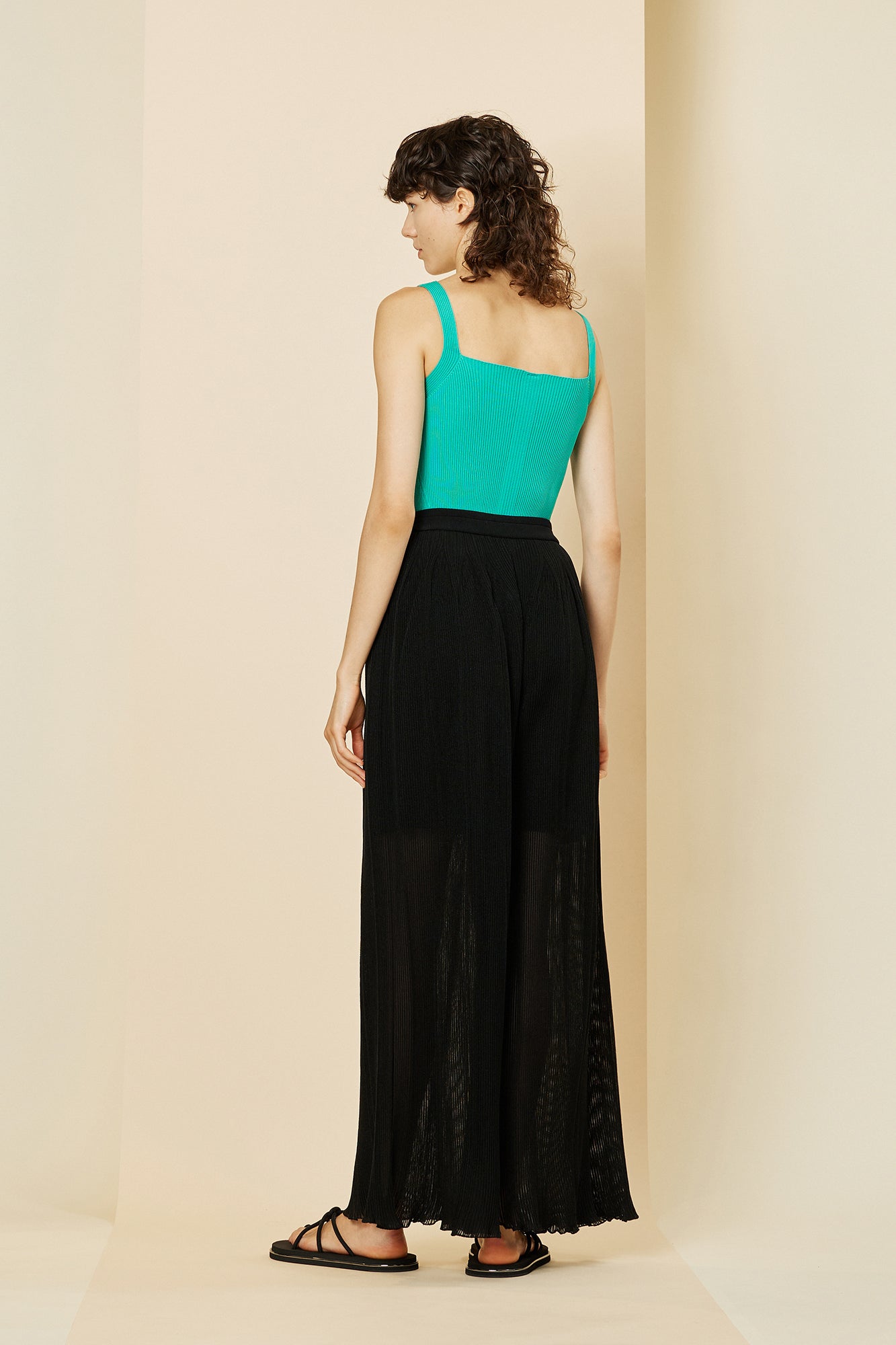Model height: 176cm, wearing size: F