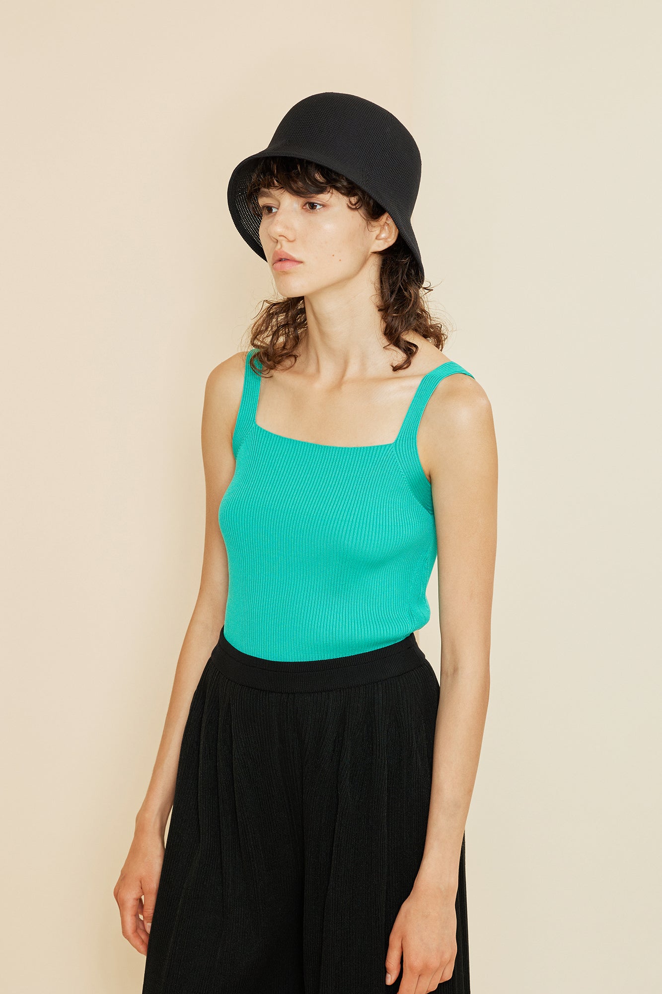 Model height: 176cm, wearing size: F