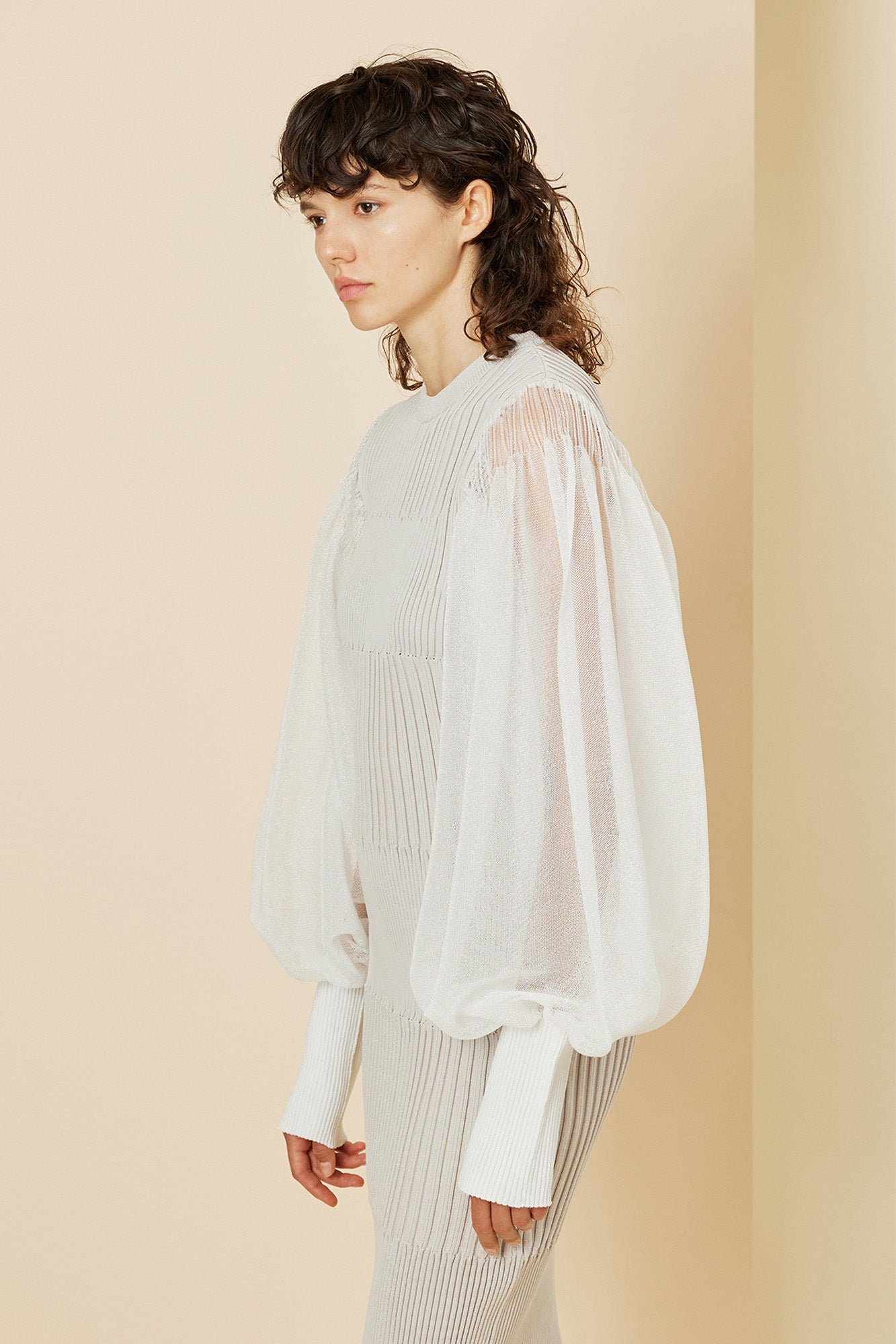 Model height: 176cm Wearing size: 3