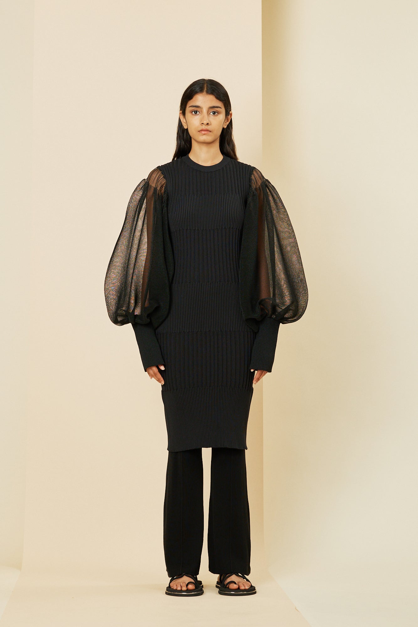 Model height: 172cm Wearing size: 3