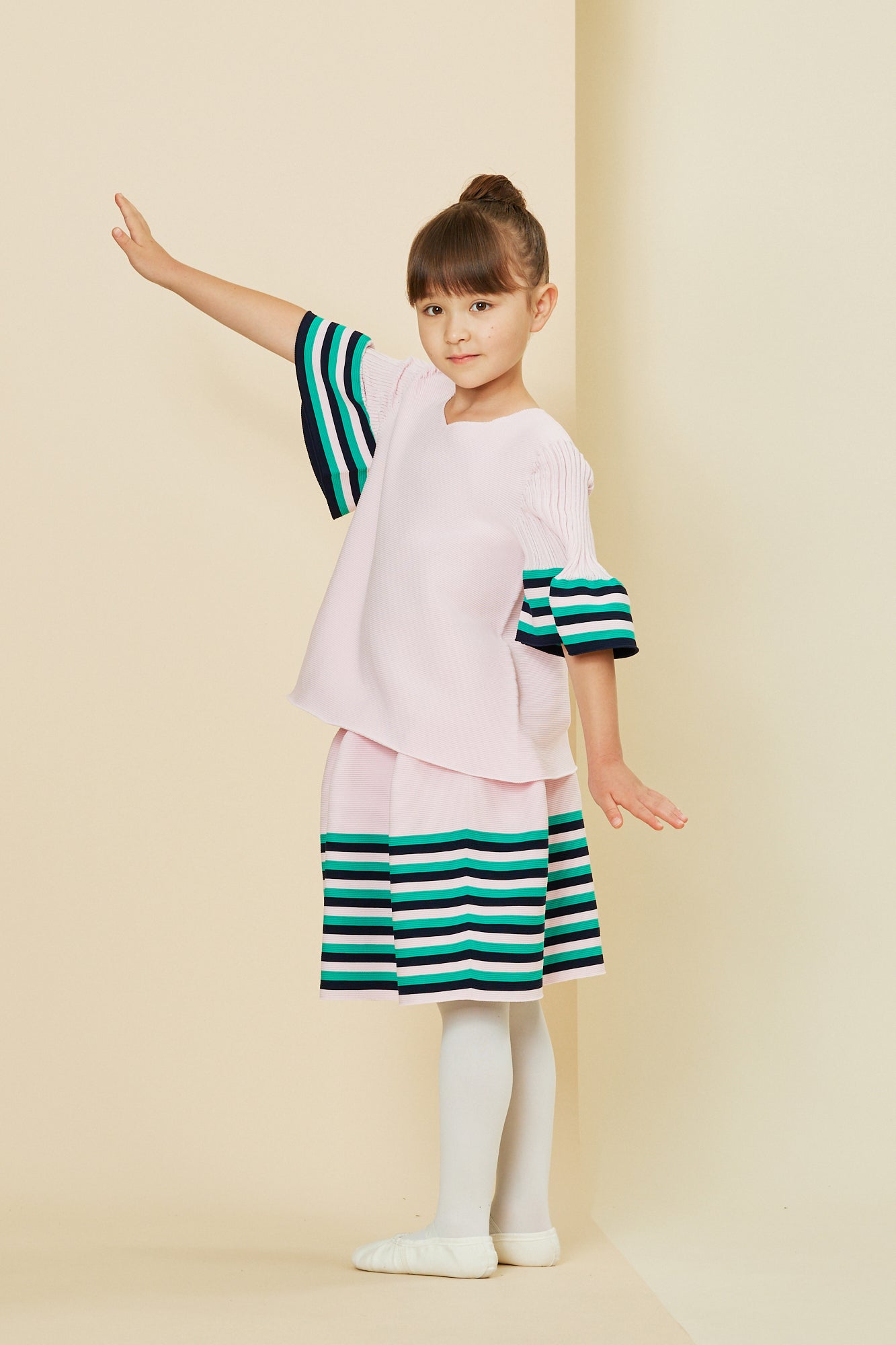 モデル身長:128cm 着用サイズ:5