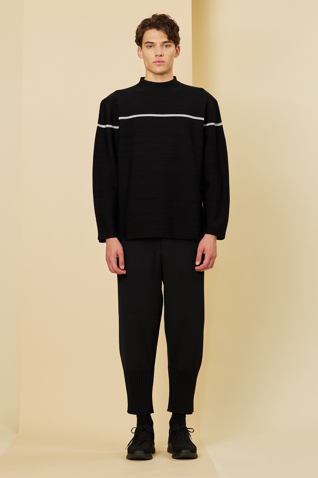 モデル身長:186cm 着用サイズ:5