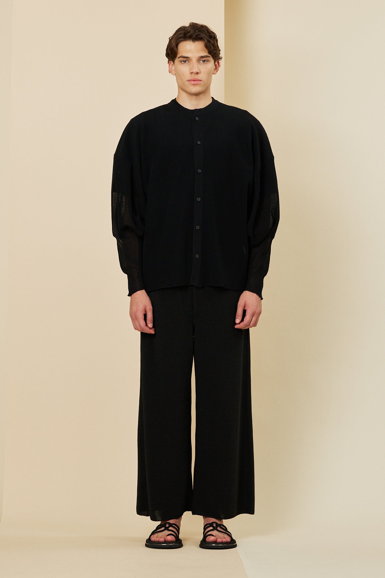 Model height: 186cm Wearing size: 5