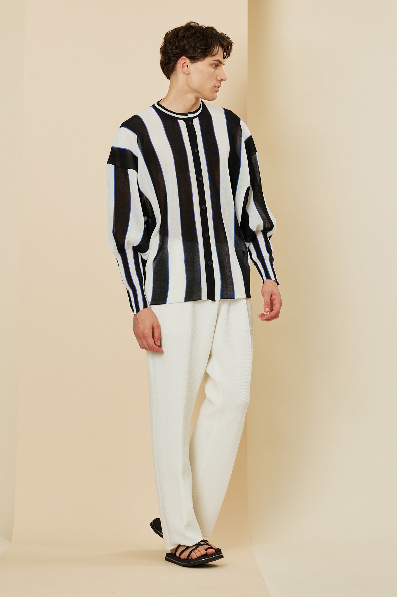 Model height: 186cm Wearing size: 5
