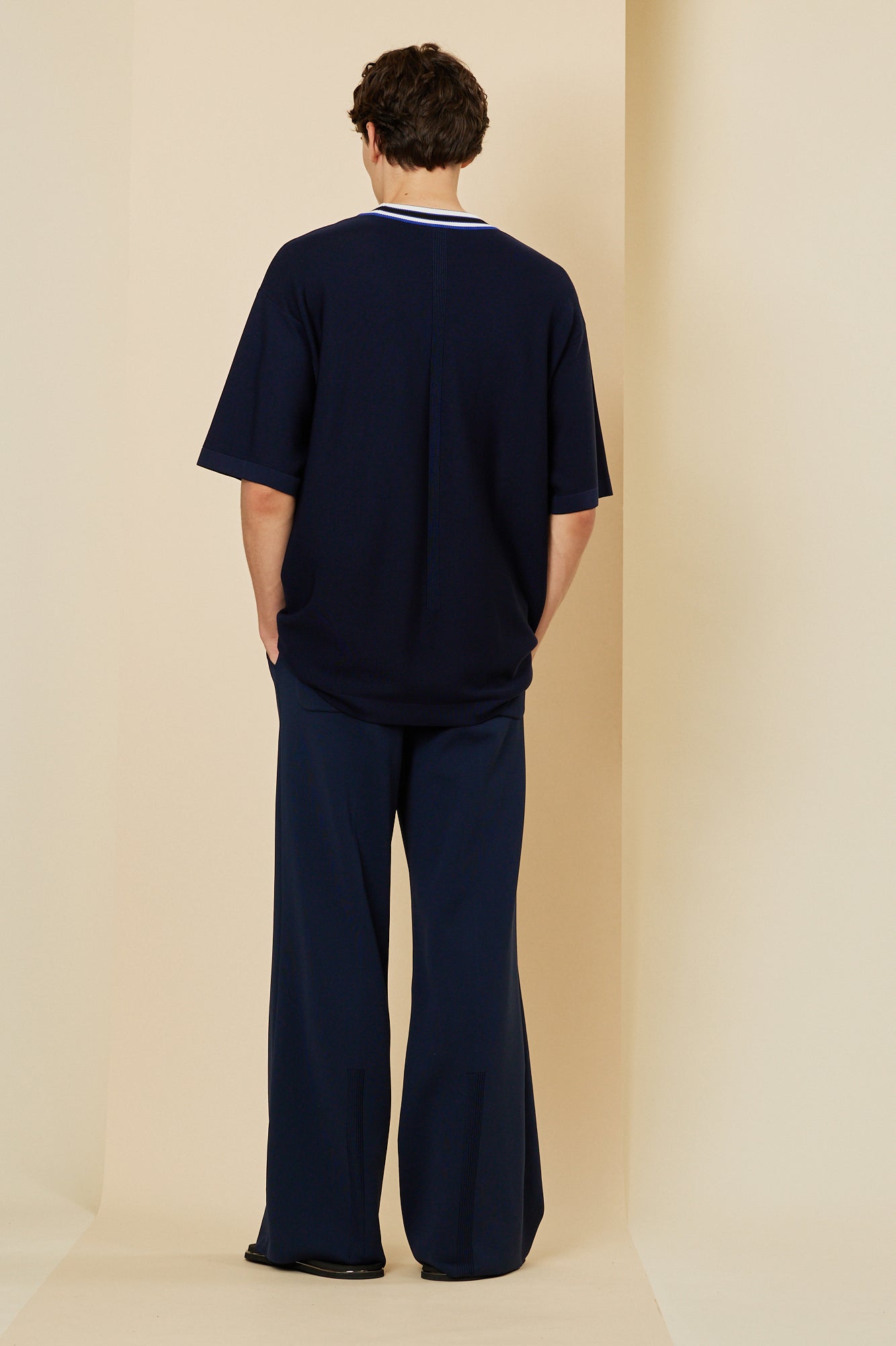 Model height: 186cm Wearing size: 5