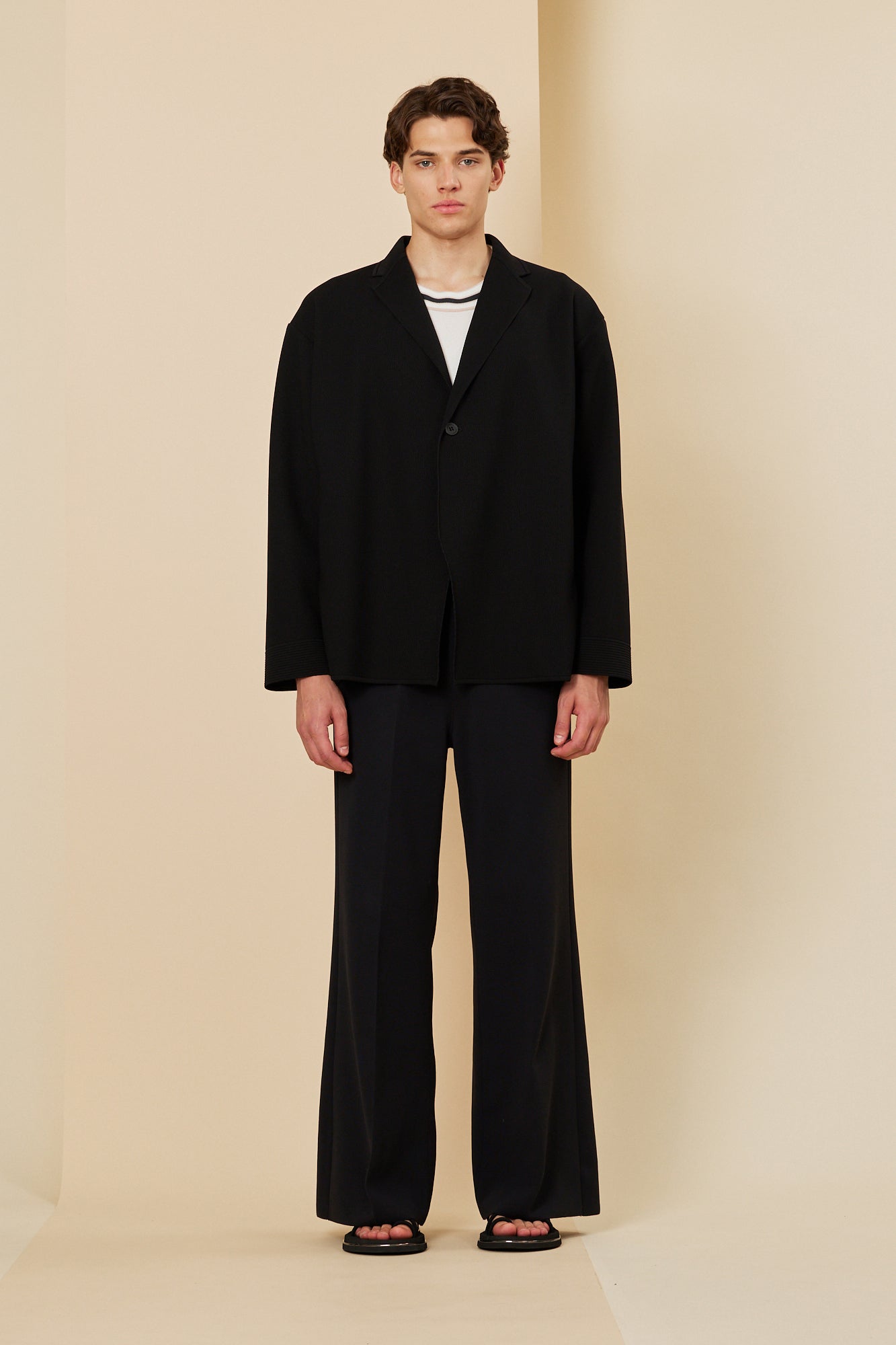 Model height: 186cm Wearing size: 5