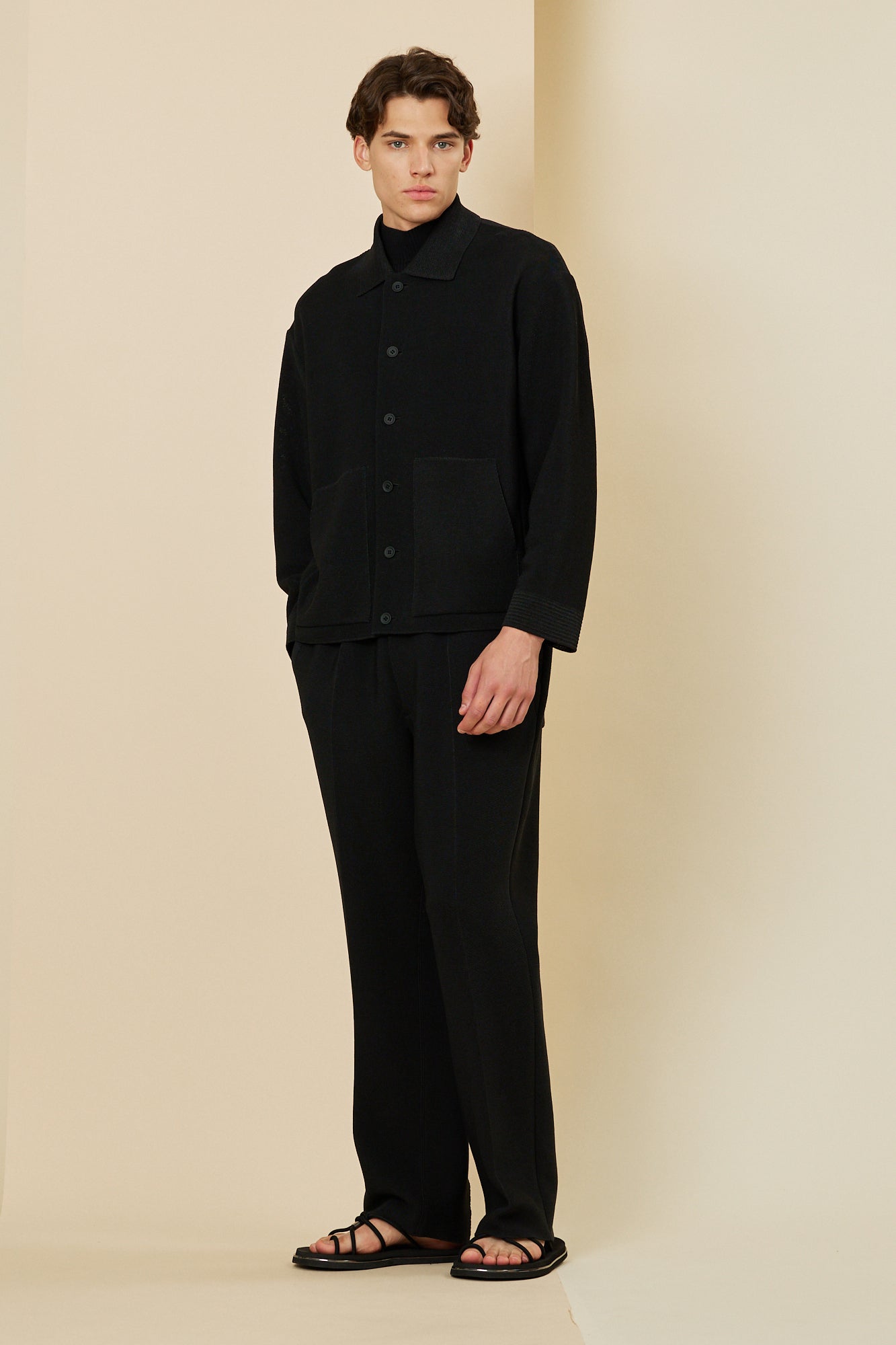 Model height: 186cm Wearing size: 5