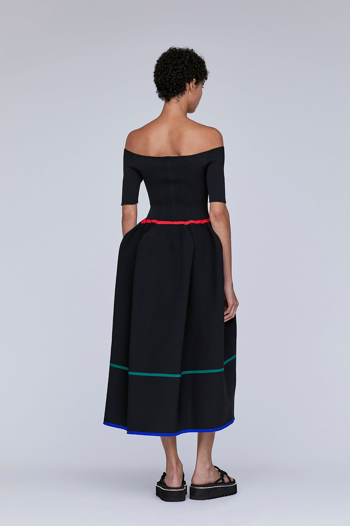 モデル身長:177cm 着用サイズ:3