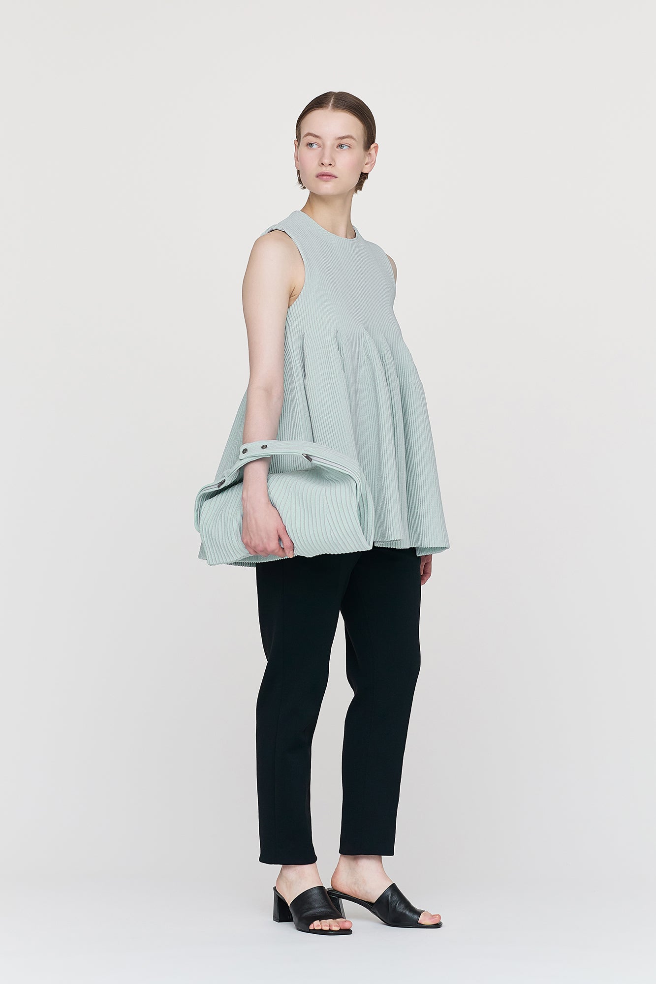 Model height: 171cm Wearing size: 3