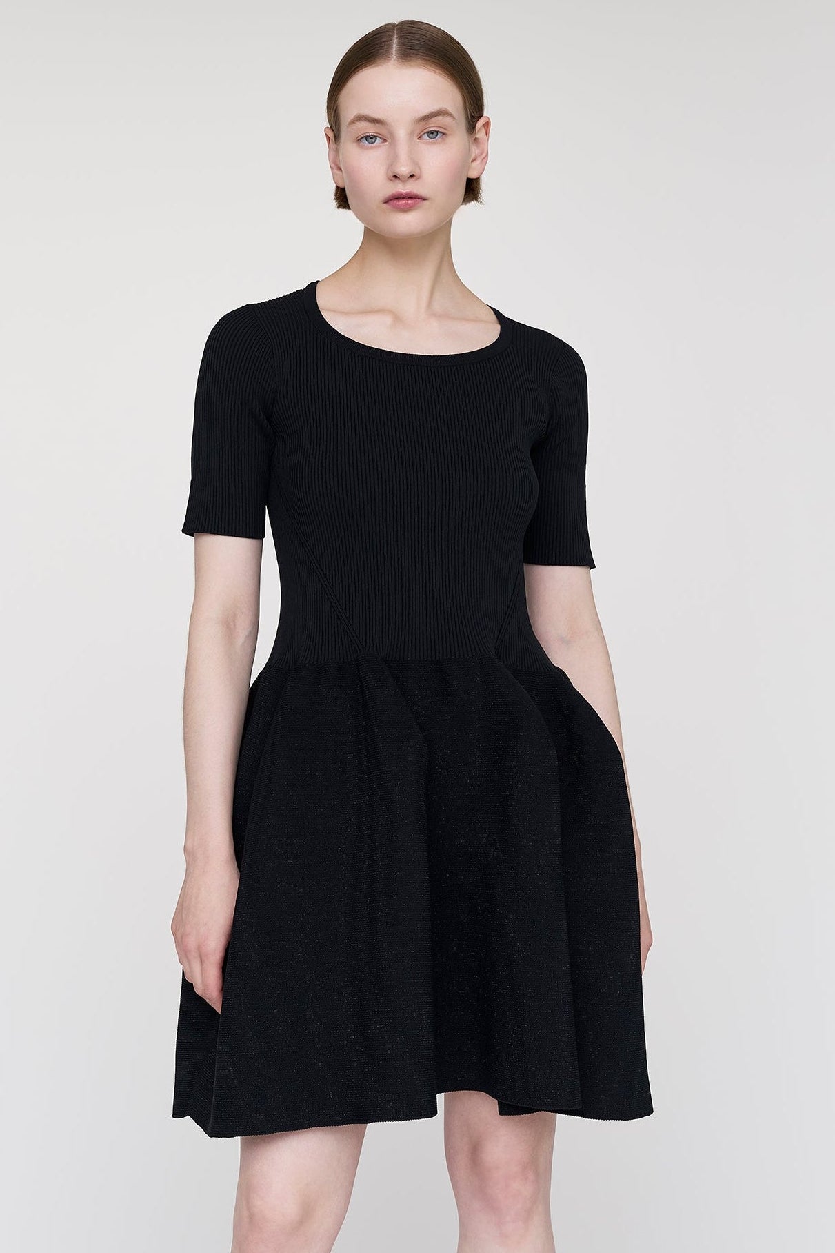 モデル身長:171cm 着用サイズ:F (One size)