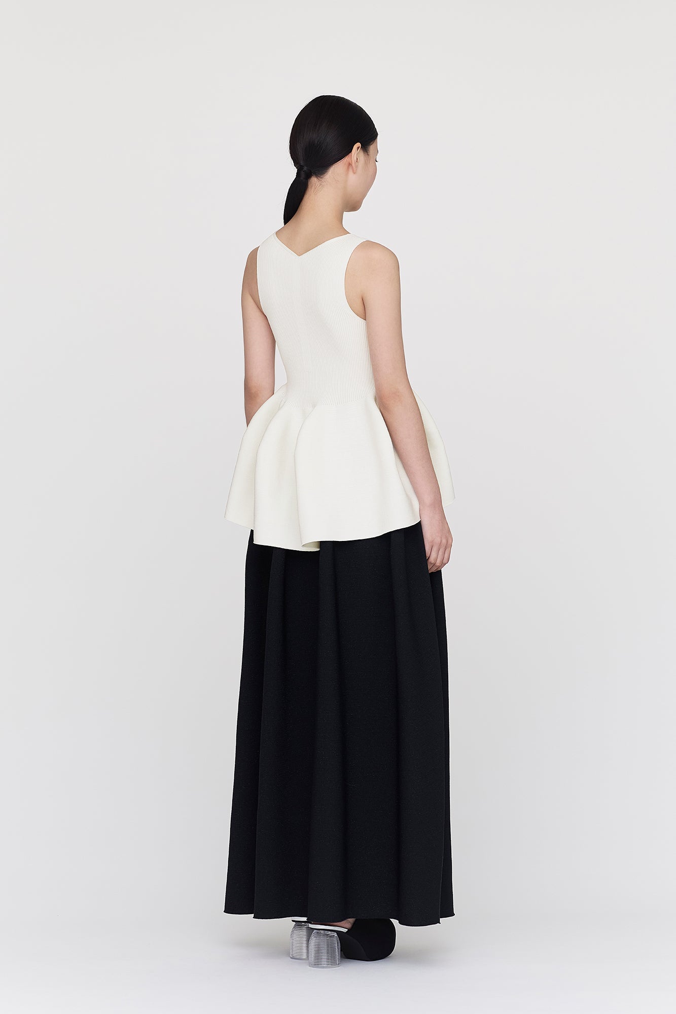 モデル身長:173cm 着用サイズ:F (One size)