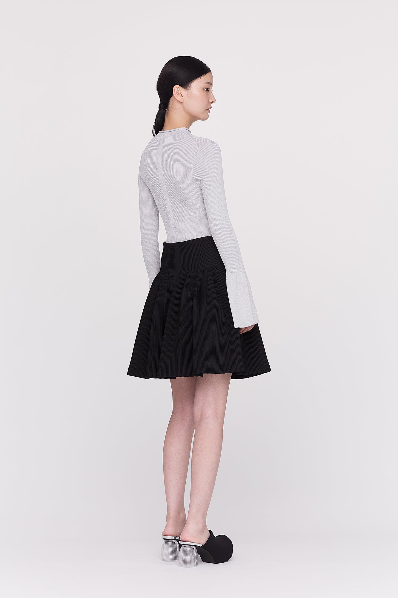 Model height: 173cm Wearing size: 3