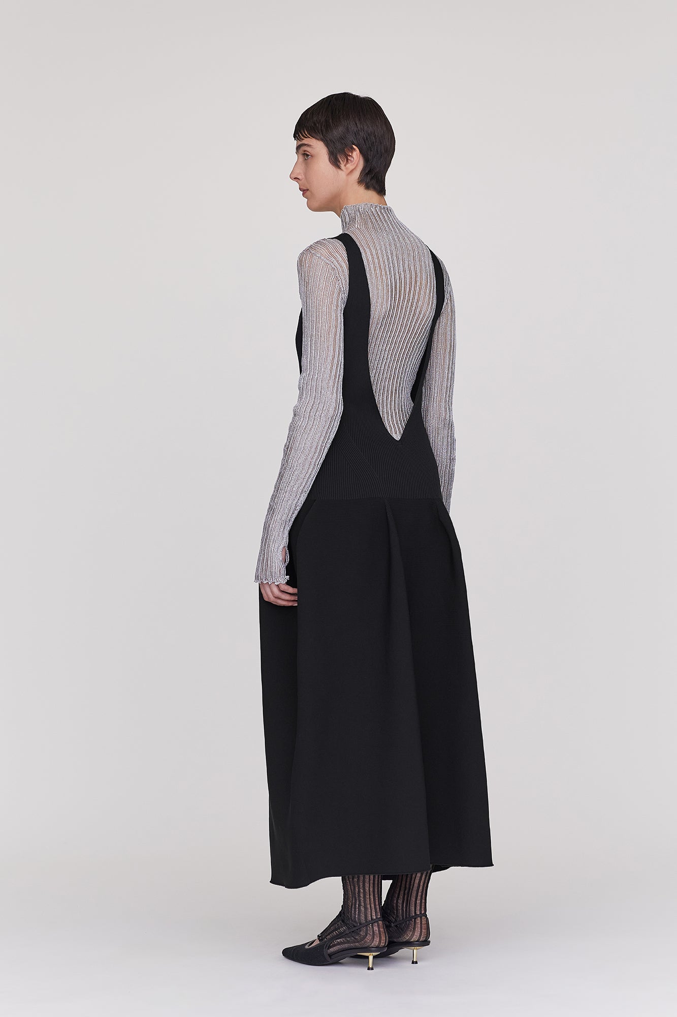 Model height: 177cm Wearing size: 3