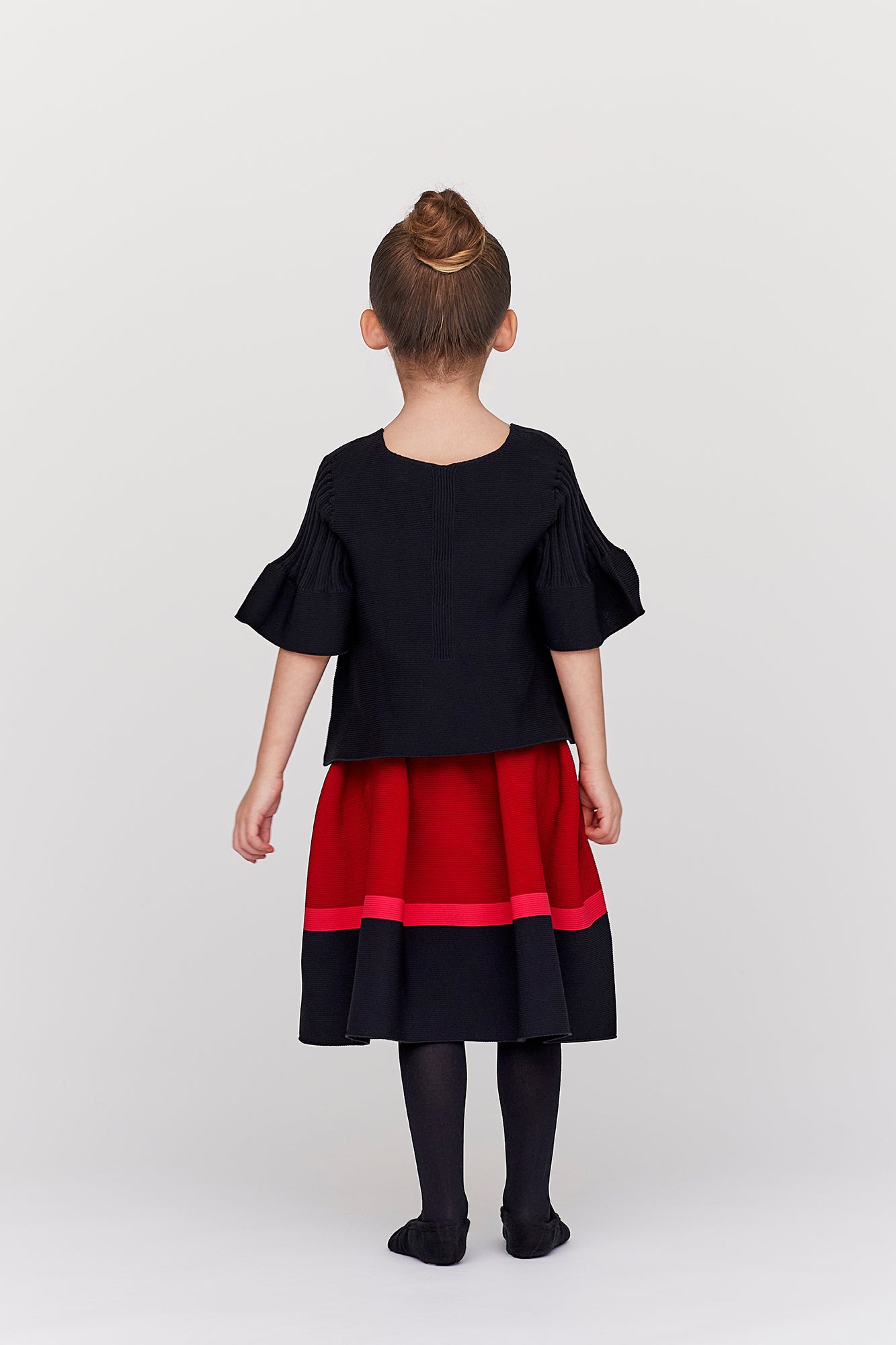 Model height: 118cm Wearing size: 5