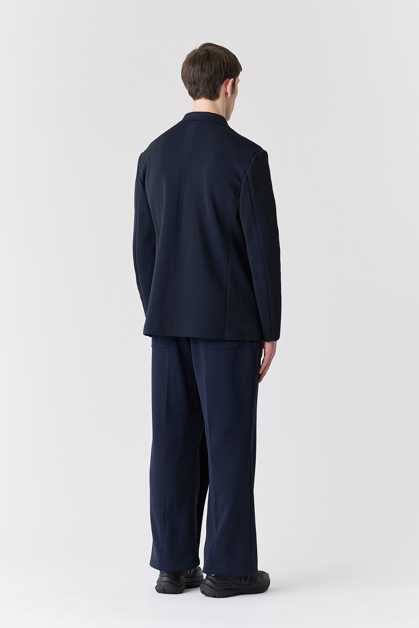 モデル身長:186cm 着用サイズ:5