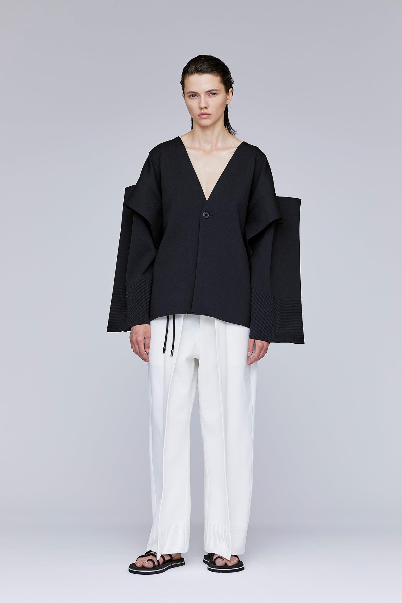 Model height: 176cm Wearing size: 3