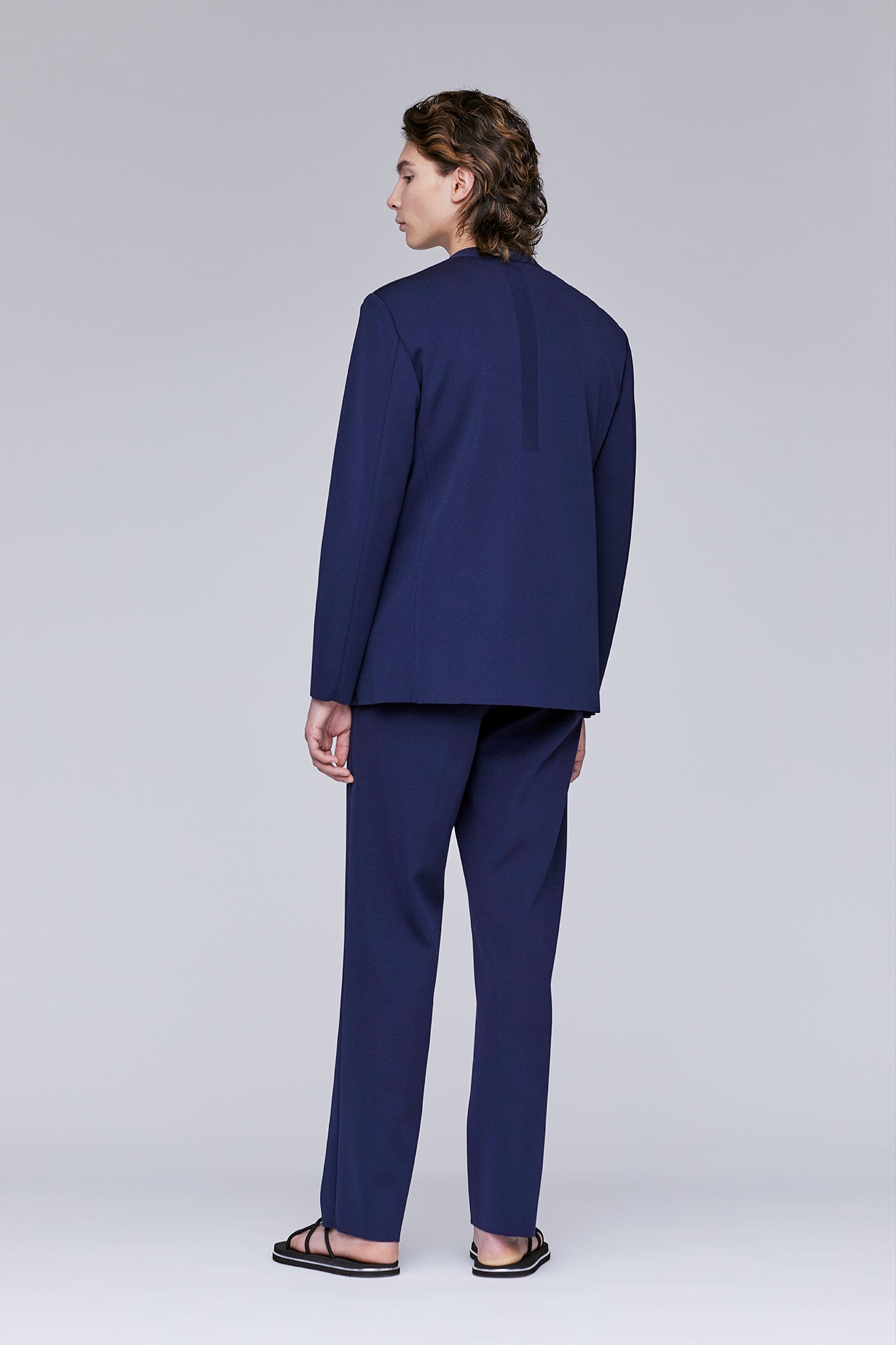 Model height: 187cm Wearing size: 5