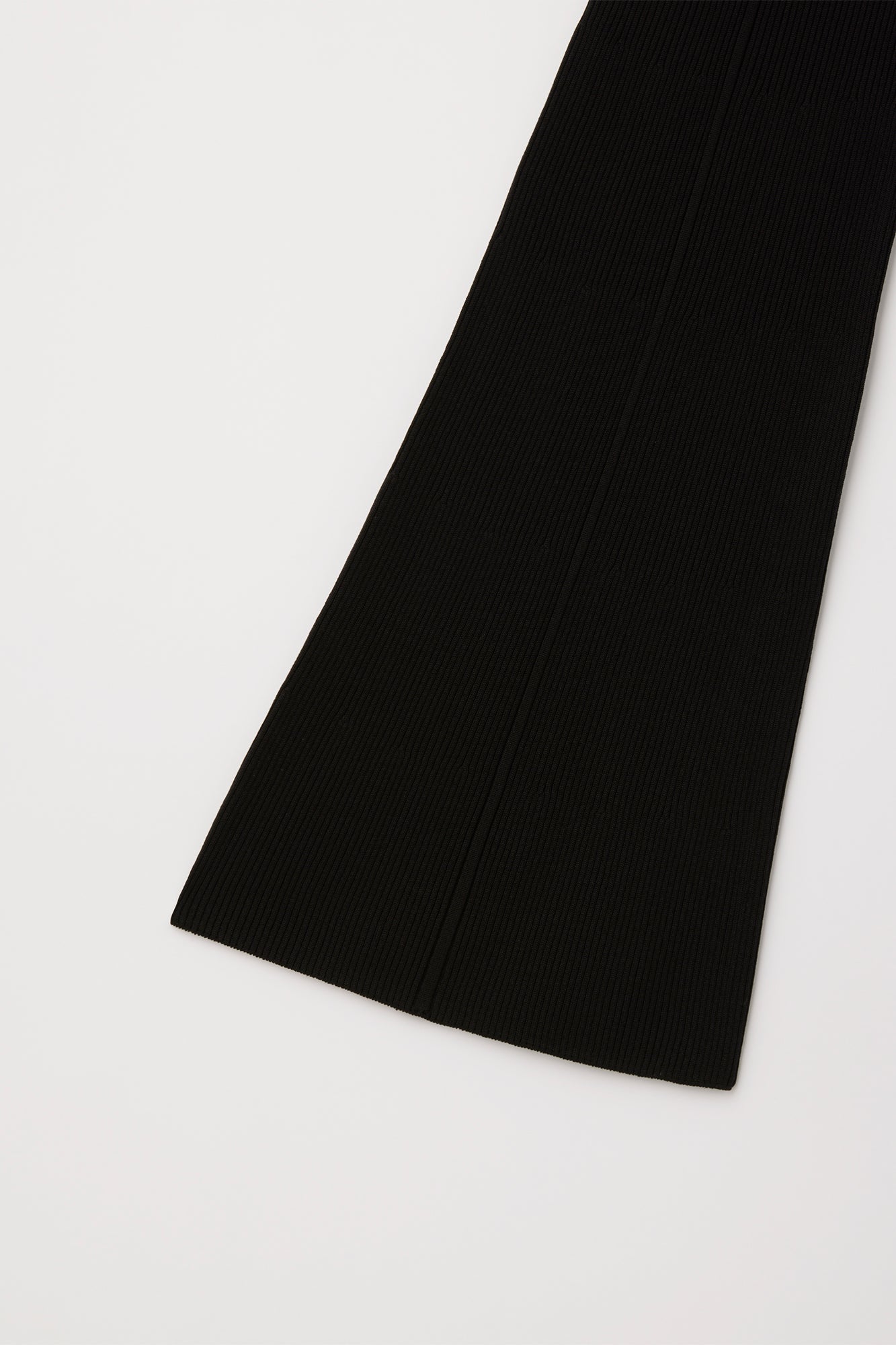 SOFT PORTRAIT TIGHT FLARE PANTS