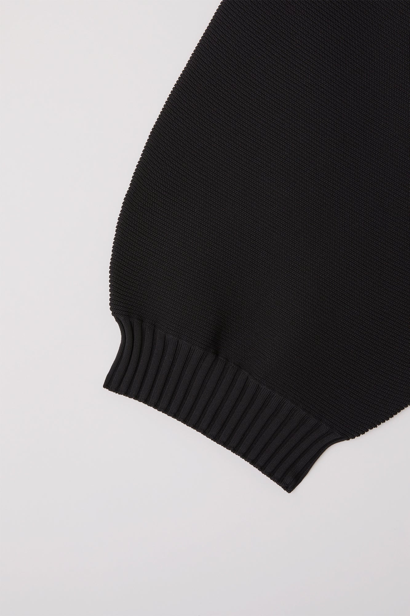 FLUTED SHORT PUFF SLEEVE DRESS