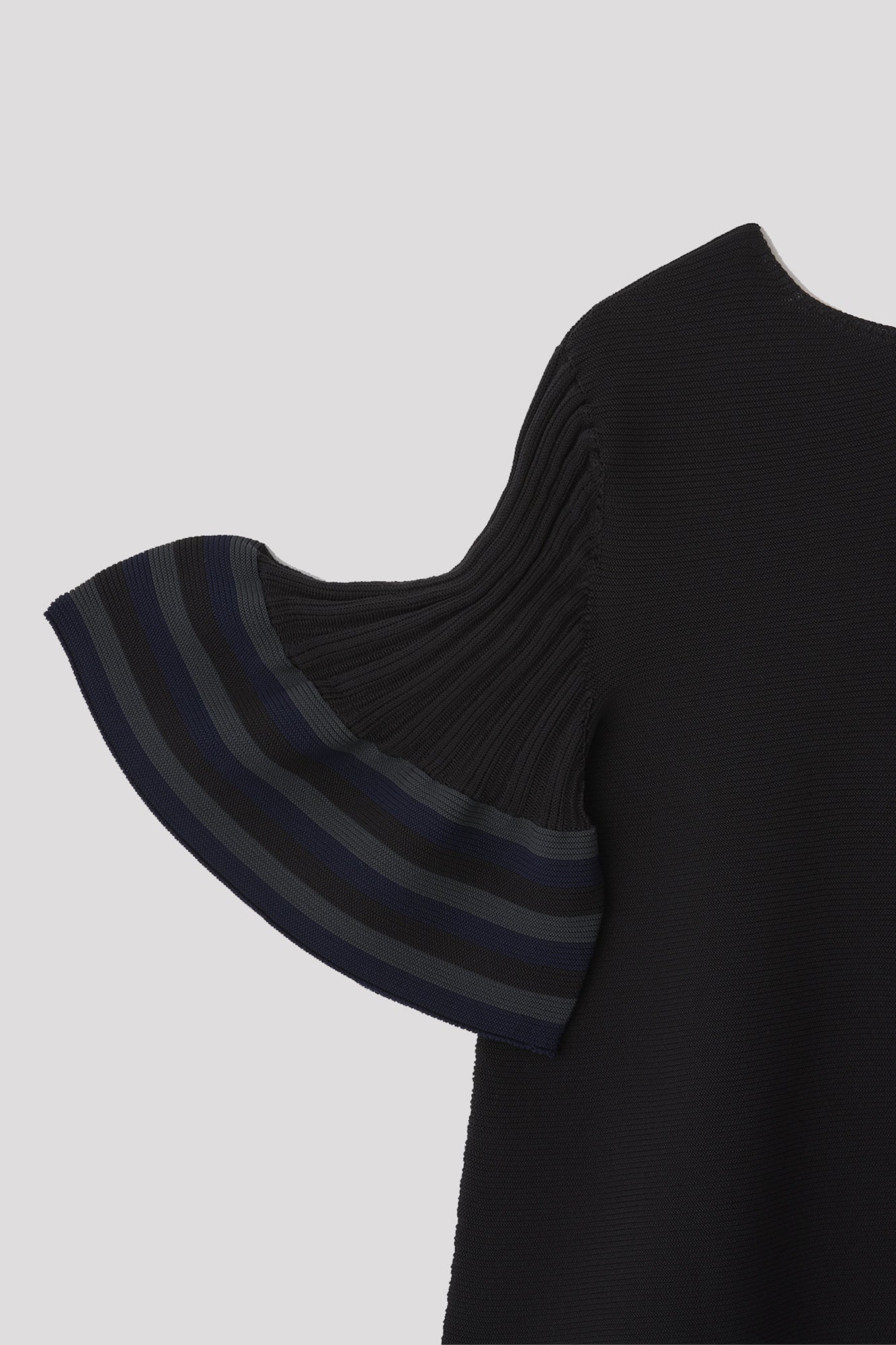 POTTERY KID SHORT BELL SLEEVE TOP
