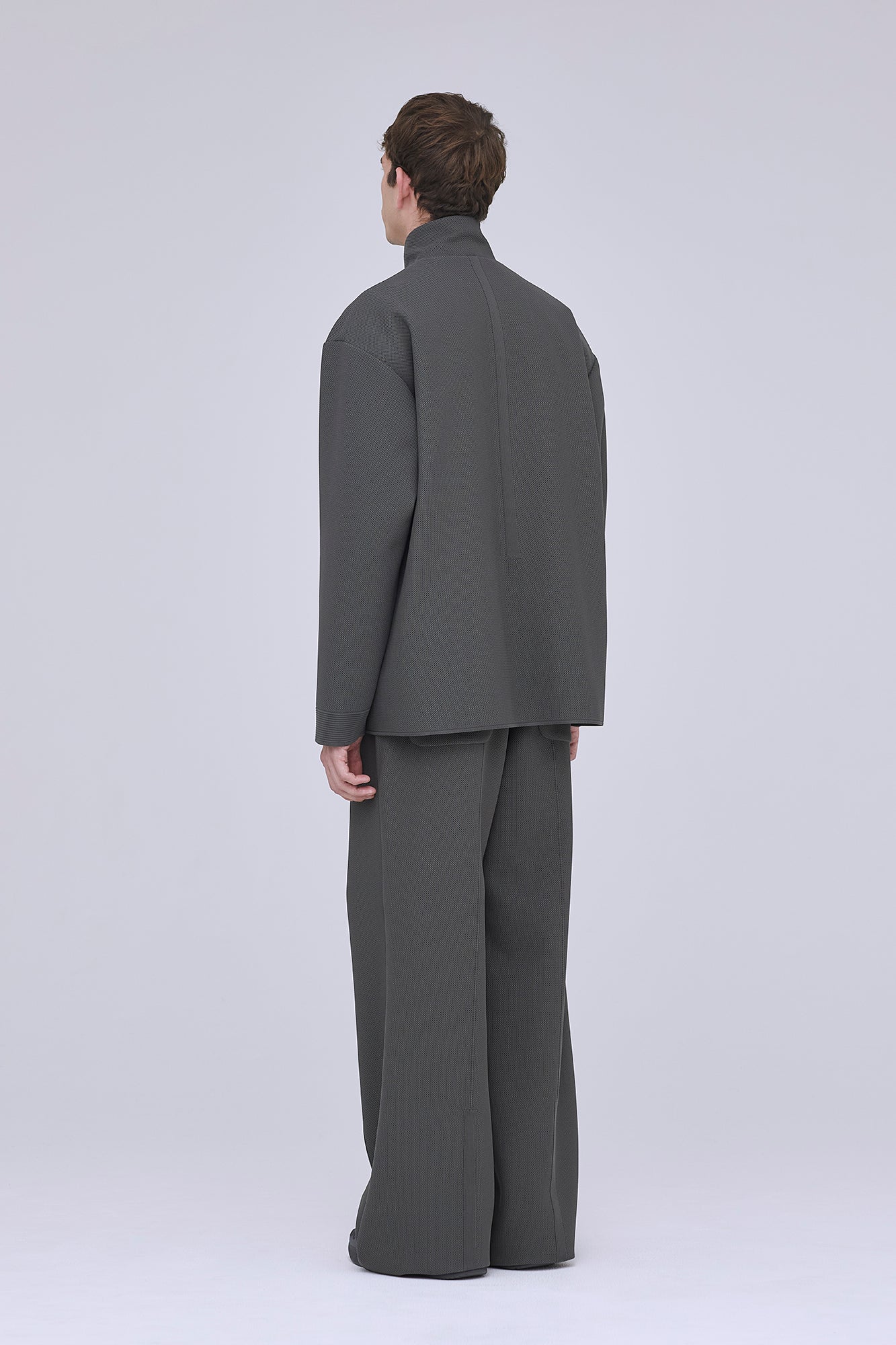 モデル身長:183cm 着用サイズ:5
