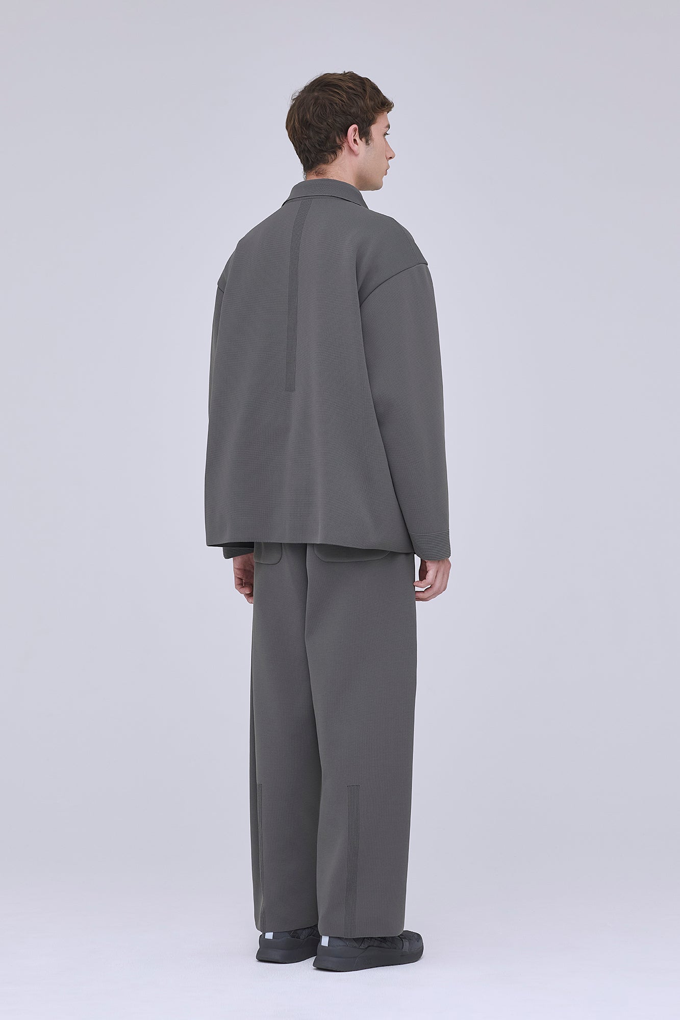 モデル身長:183cm 着用サイズ:5
