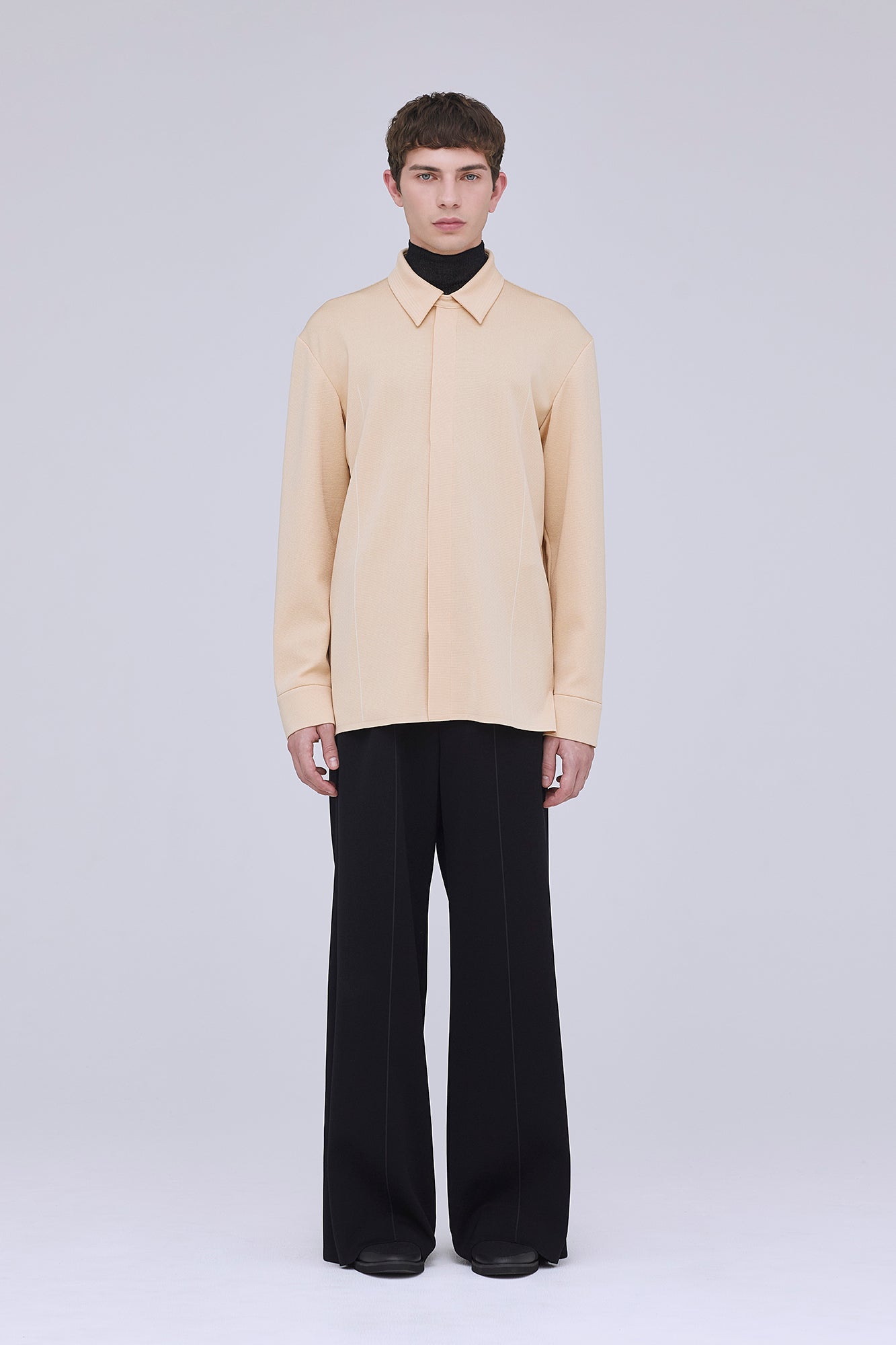 モデル身長:183cm 着用サイズ:5