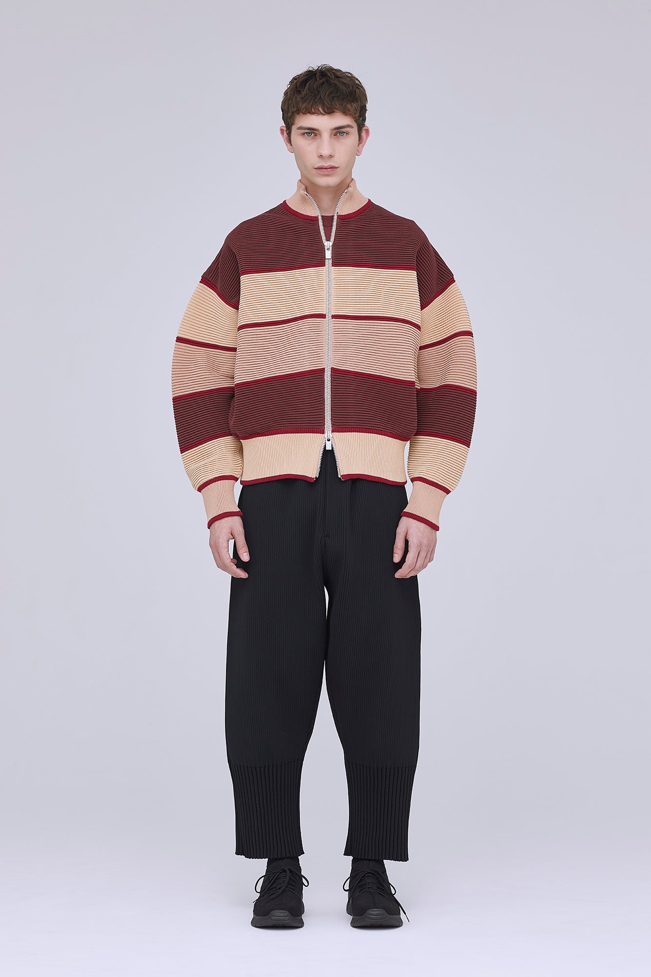 モデル身長:183cm 着用サイズ:5