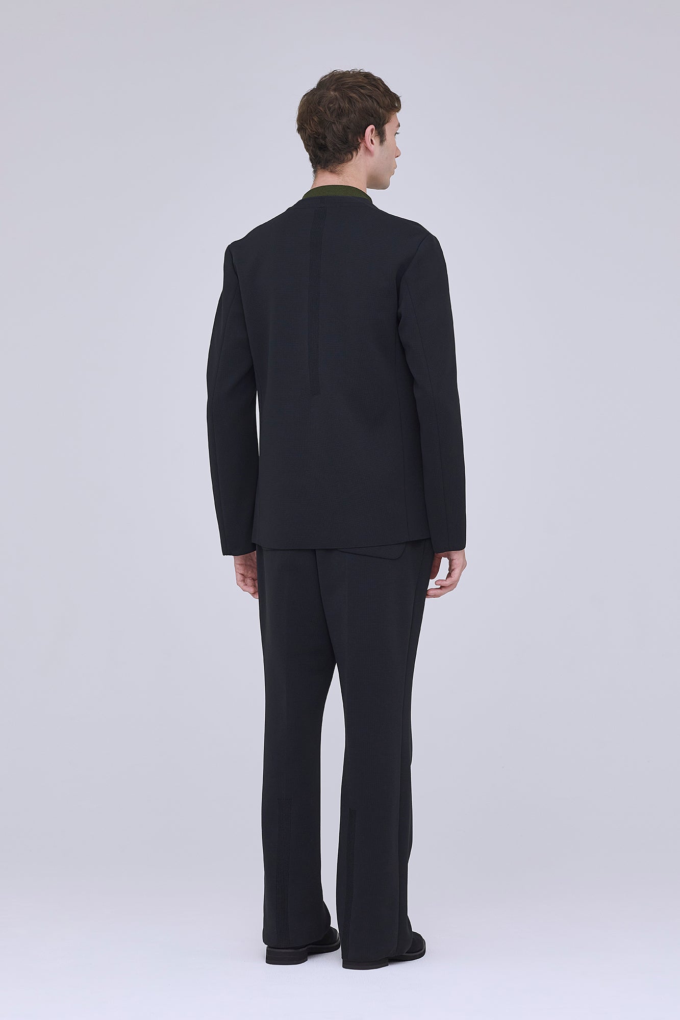 モデル身長:183cm 着用サイズ:5
