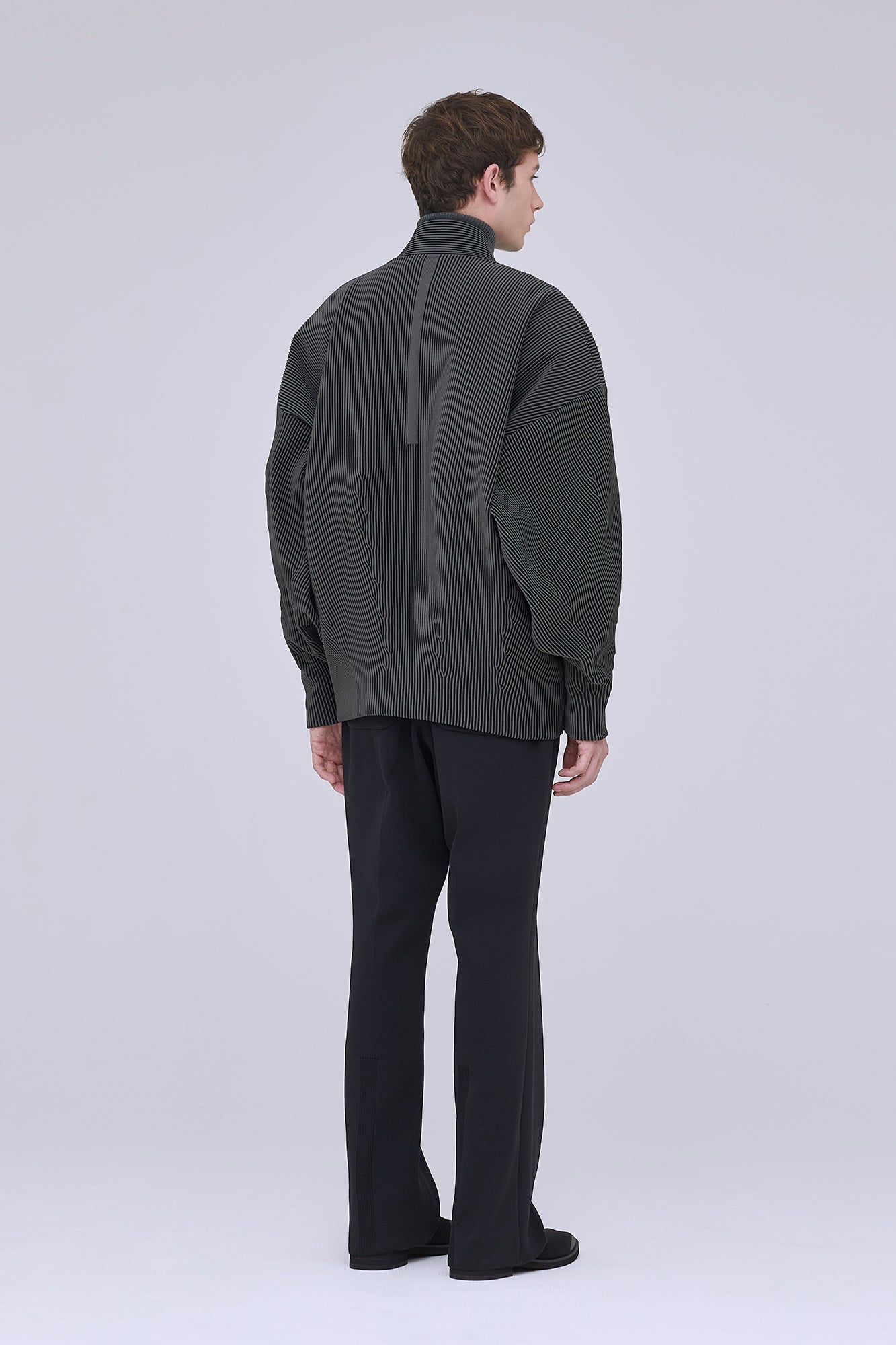 モデル身長:183cm 着用サイズ:5