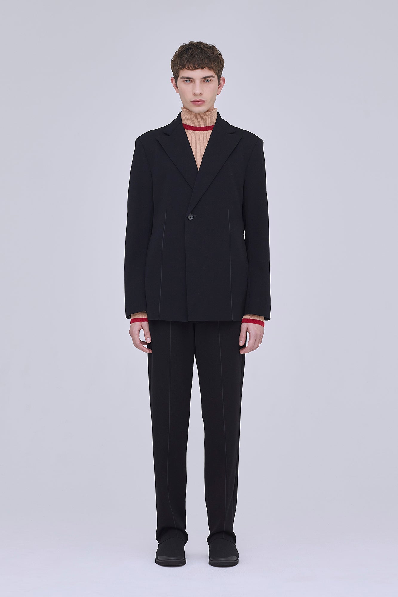 モデル身長:183cm 着用サイズ:5