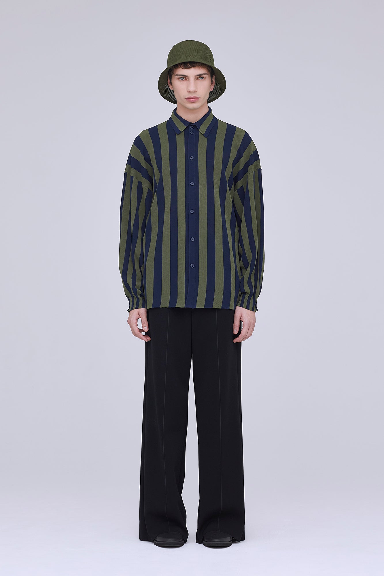 モデル身長:183cm 着用サイズ:5