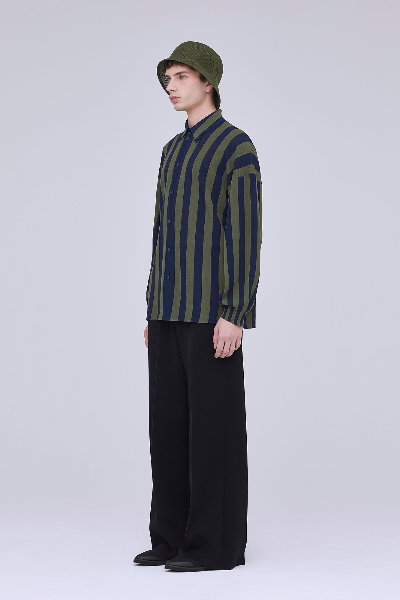 モデル身長:183cm 着用サイズ:5