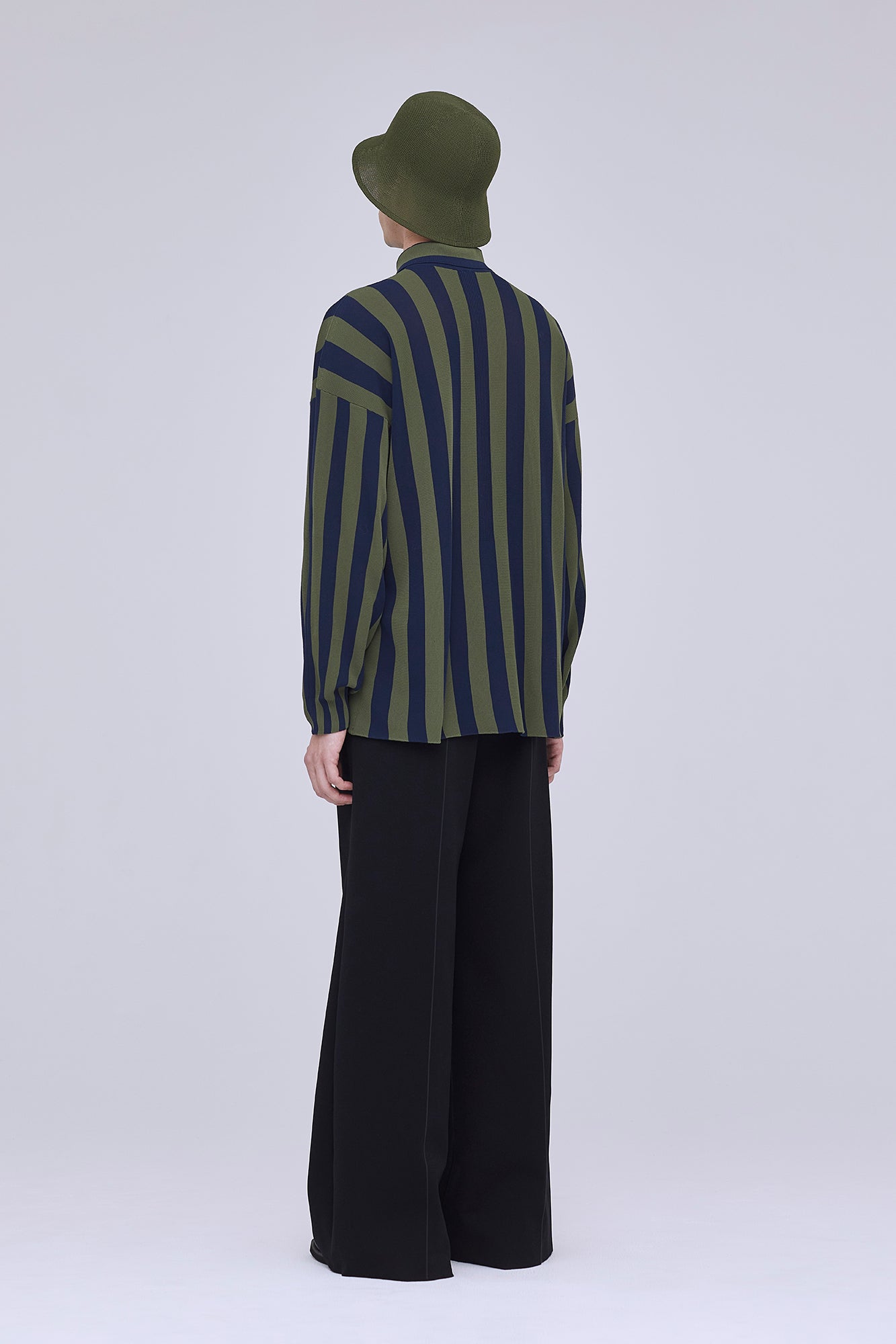 モデル身長:183cm 着用サイズ:5