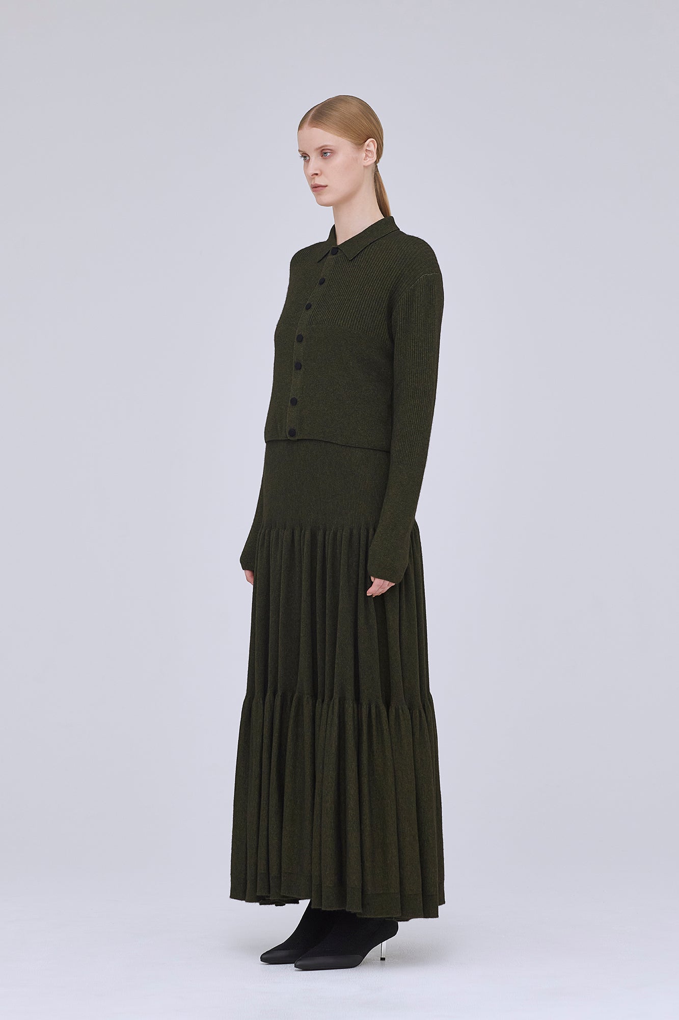 Model height: 175cm Wearing size: 3