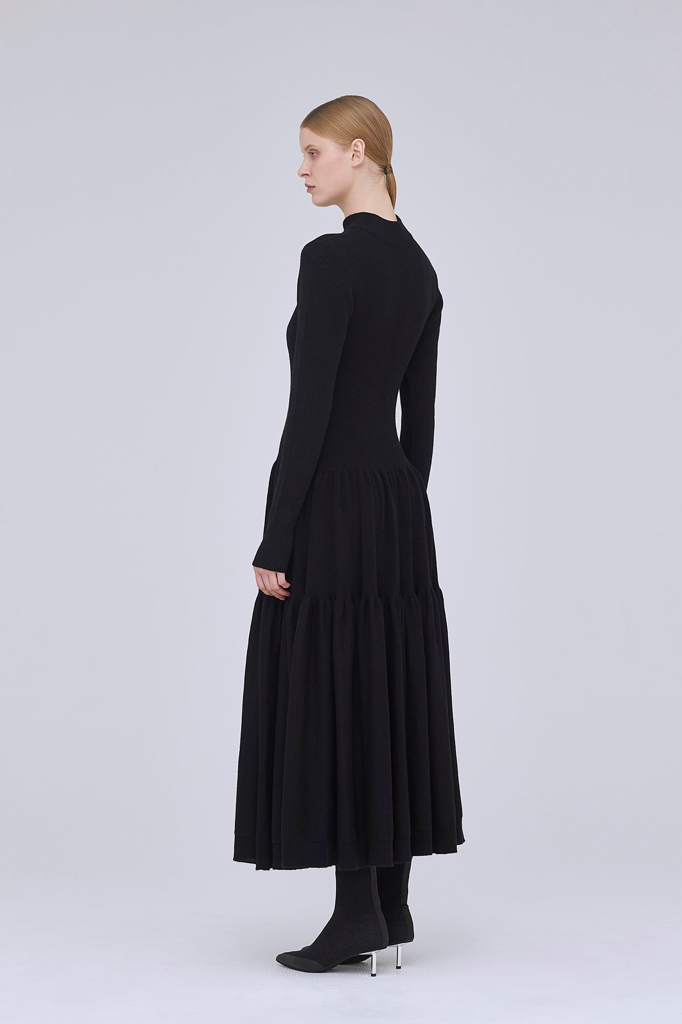 Model height: 175cm Wearing size: 3
