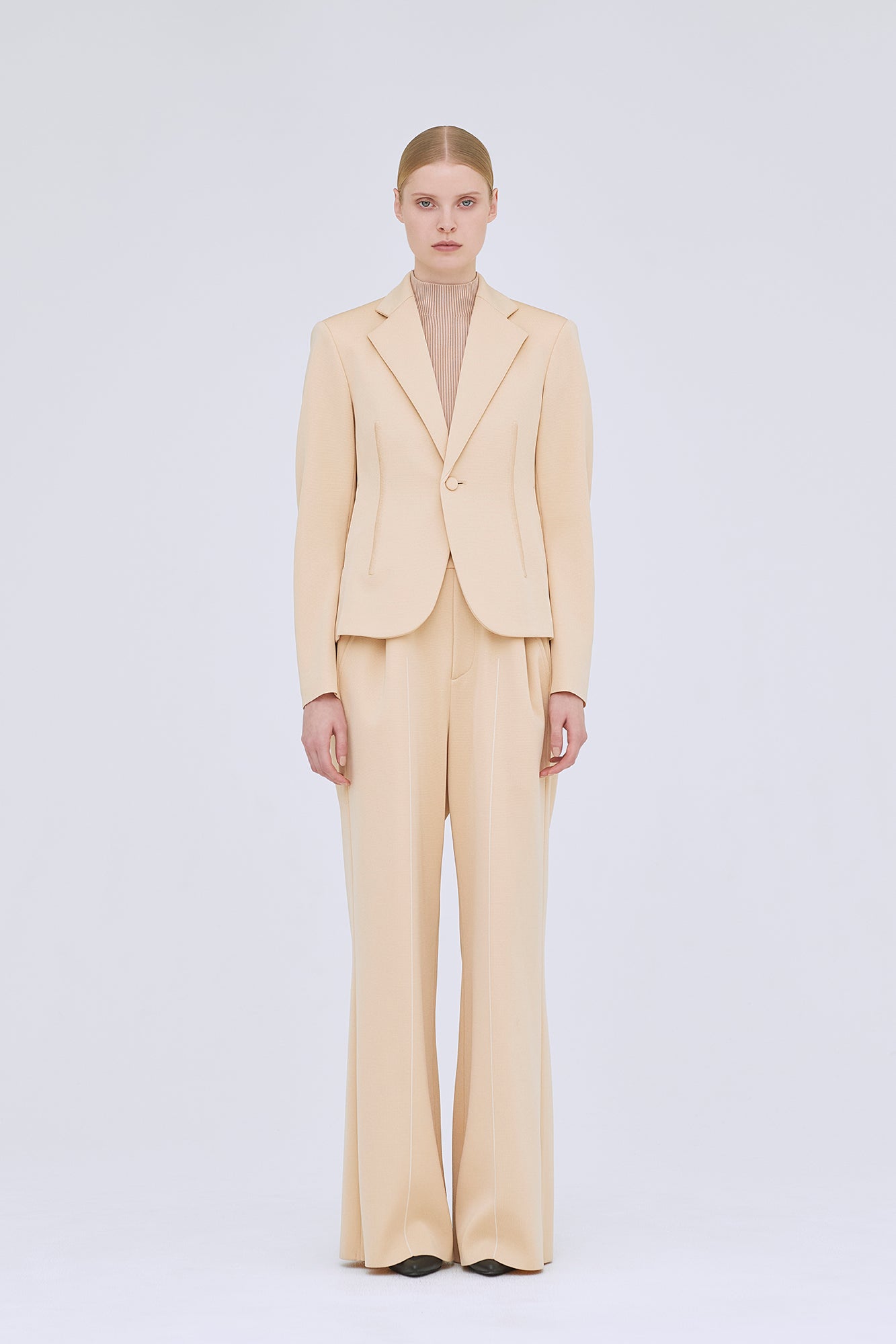 モデル身長:175cm 着用サイズ:5