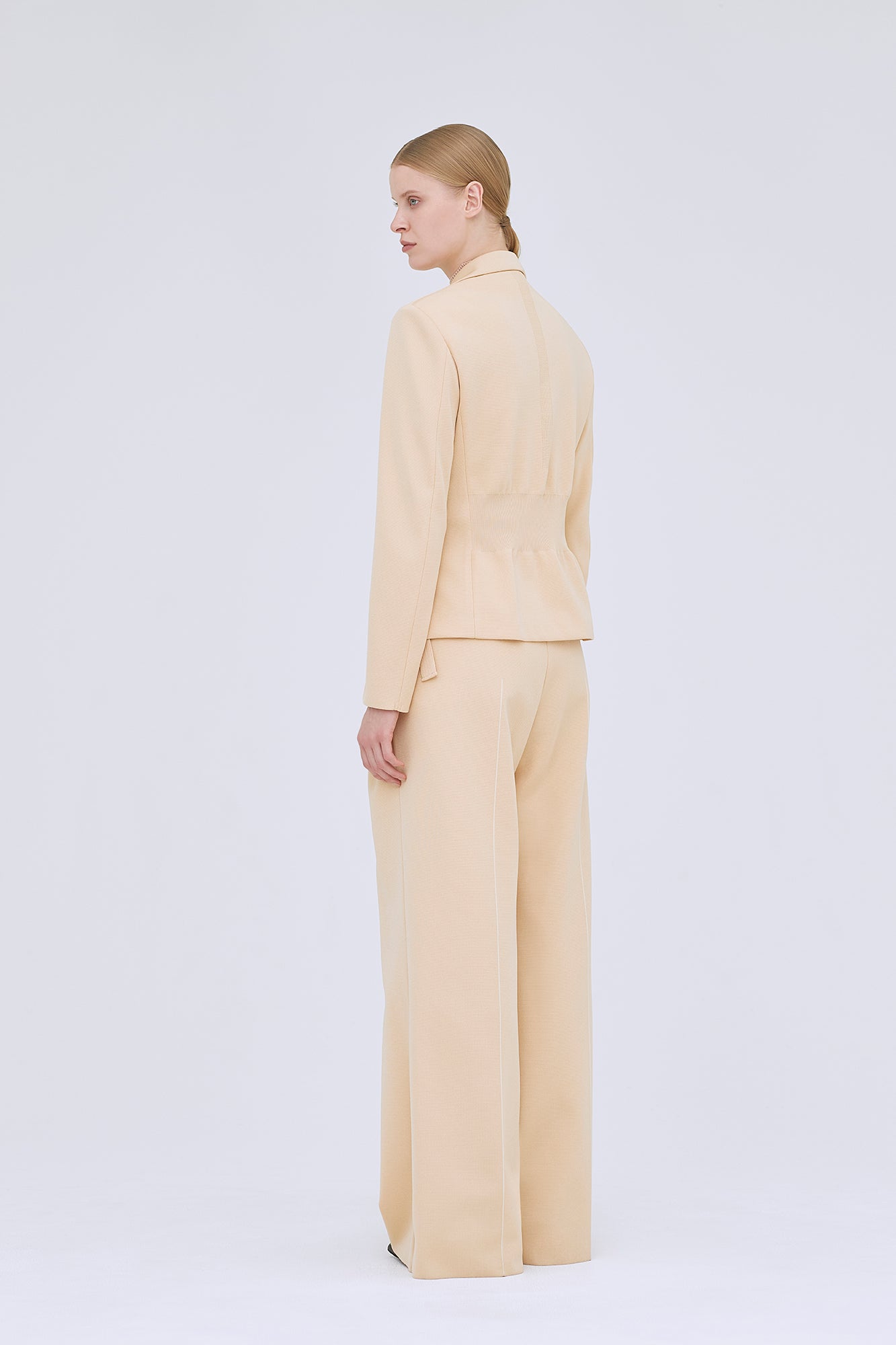 モデル身長:175cm 着用サイズ:5