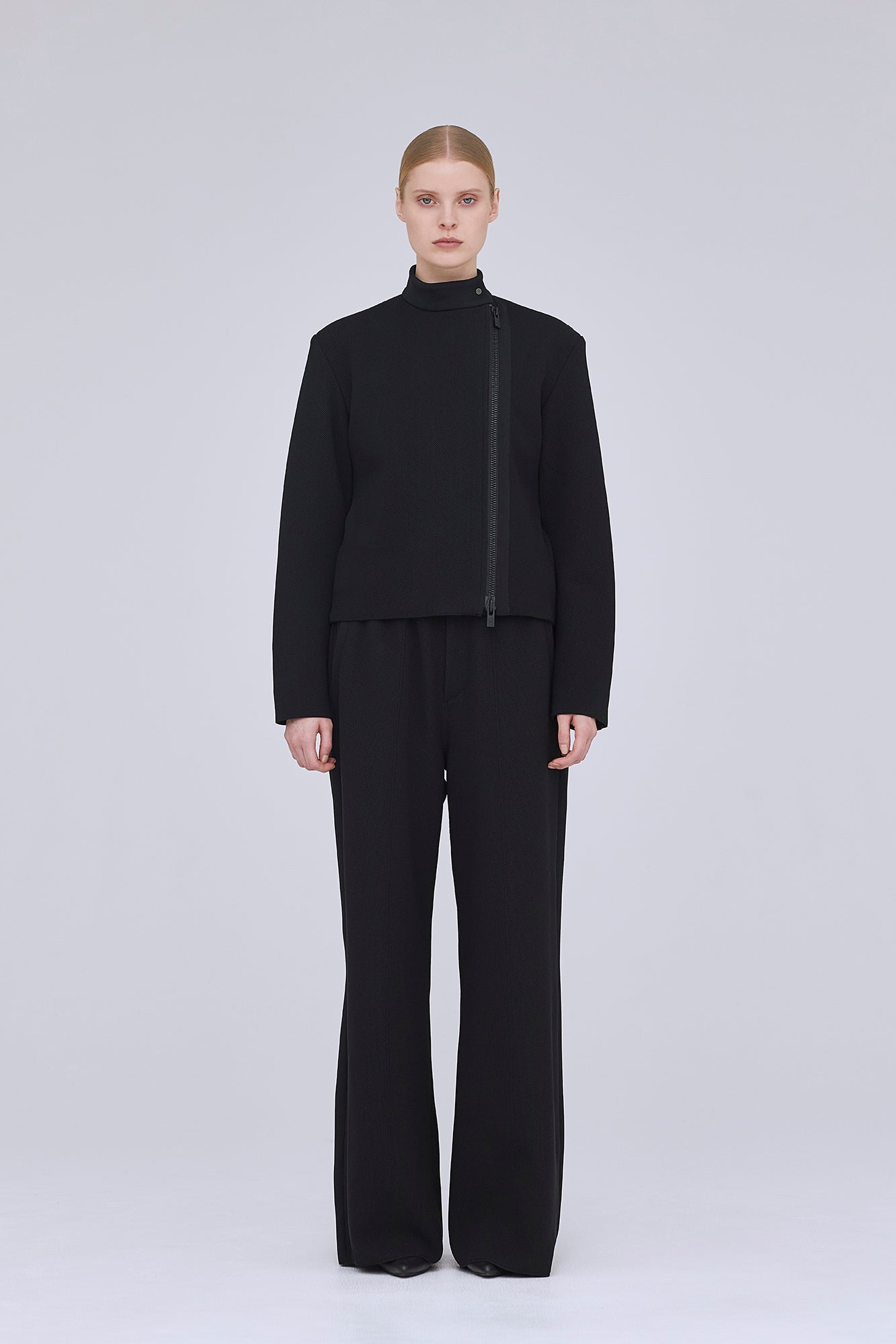 Model height: 175cm Wearing size: 3