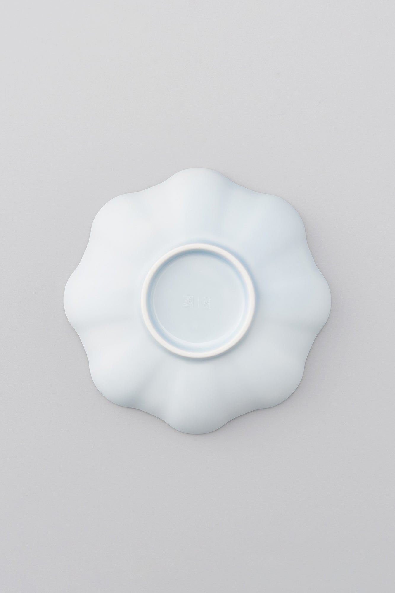 PORCELAIN POTTERY BOWL MEDIUM
